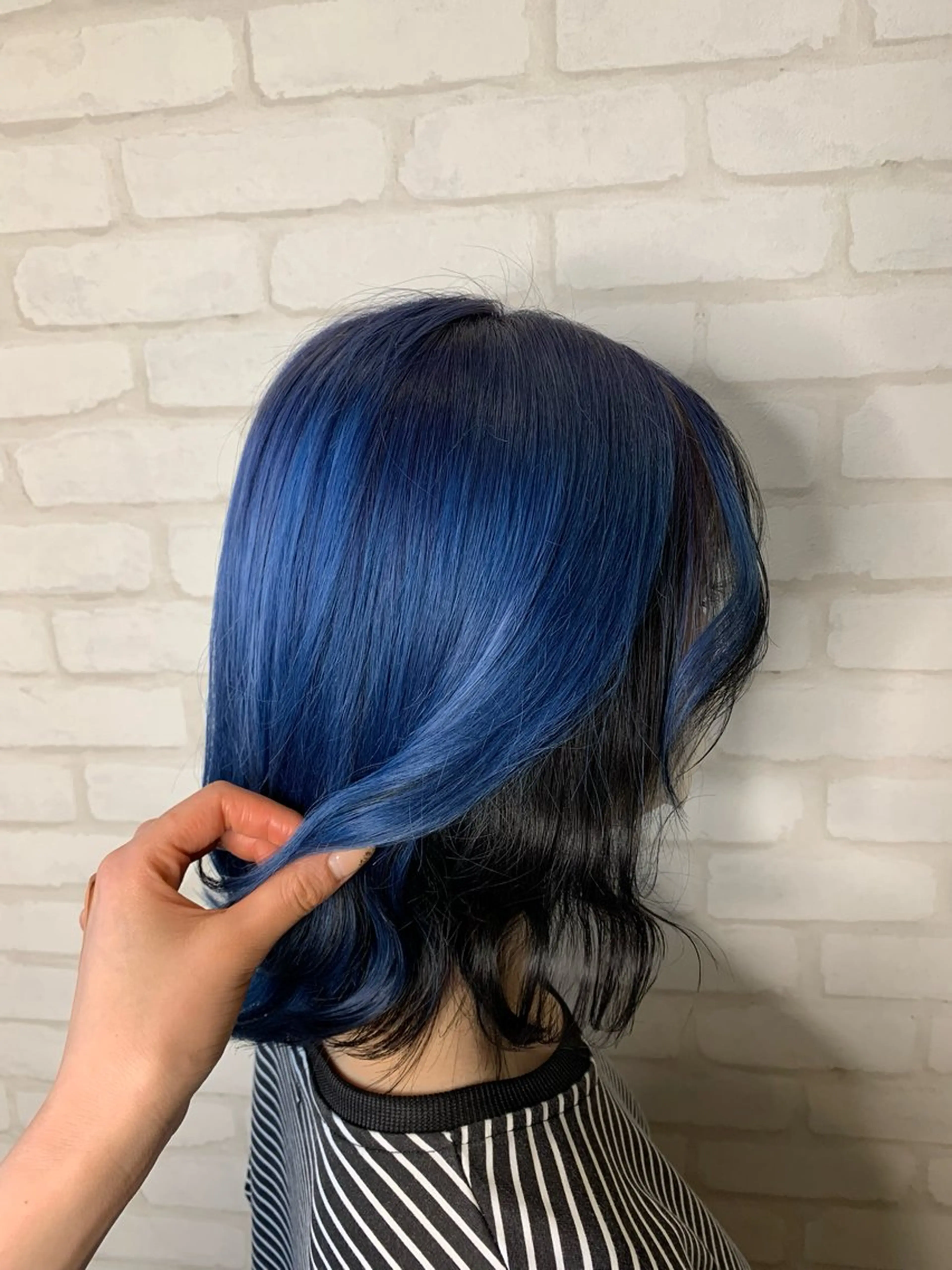 カラー 秋葉 万柚子のヘアスタイル