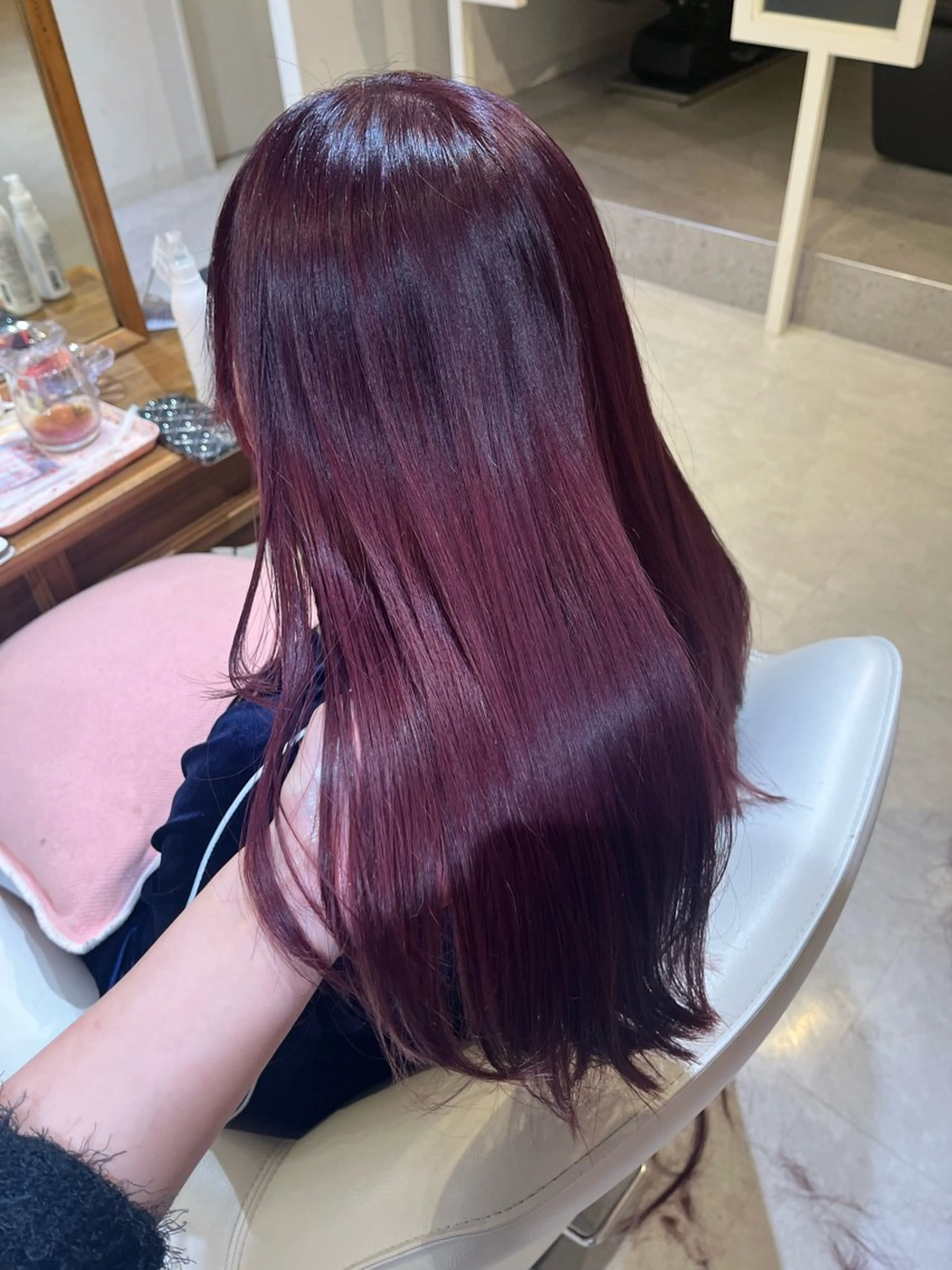 ロング ヘアカラー 梛木 唯のヘアスタイル