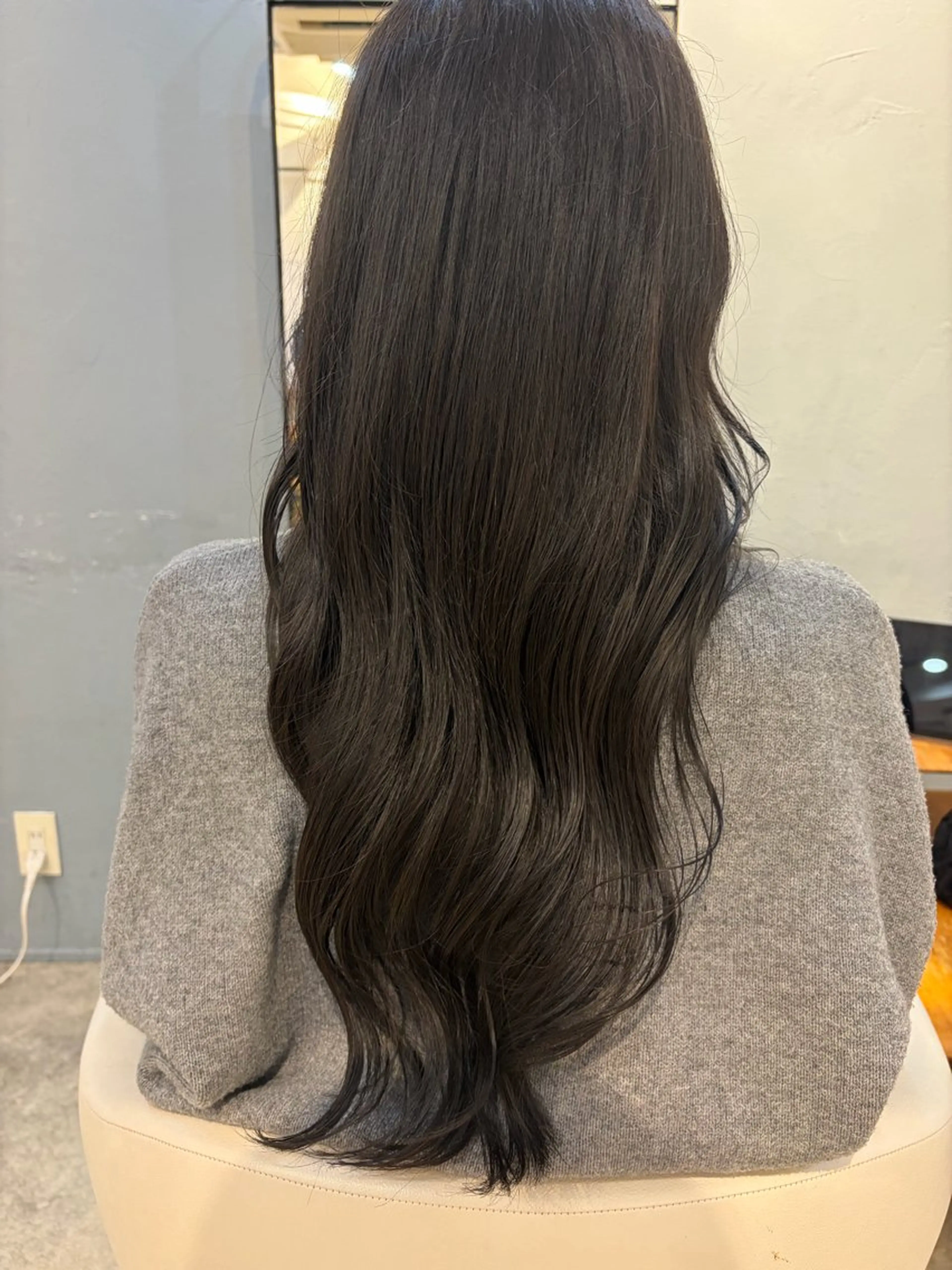 ロング カラー 宮原 しおりのヘアスタイル