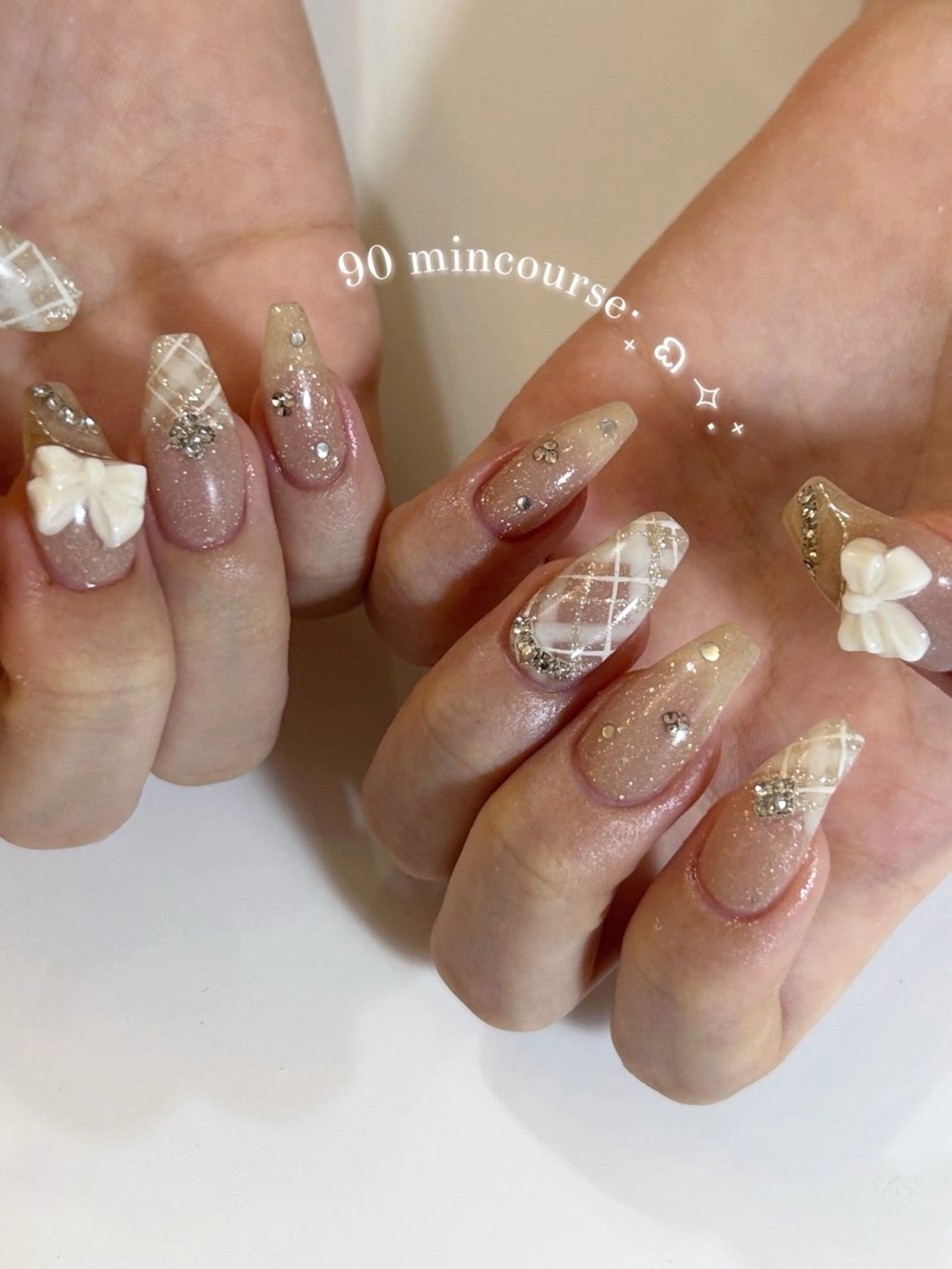 ネイル ハンドネイル ViViA momokaのネイルデザイン