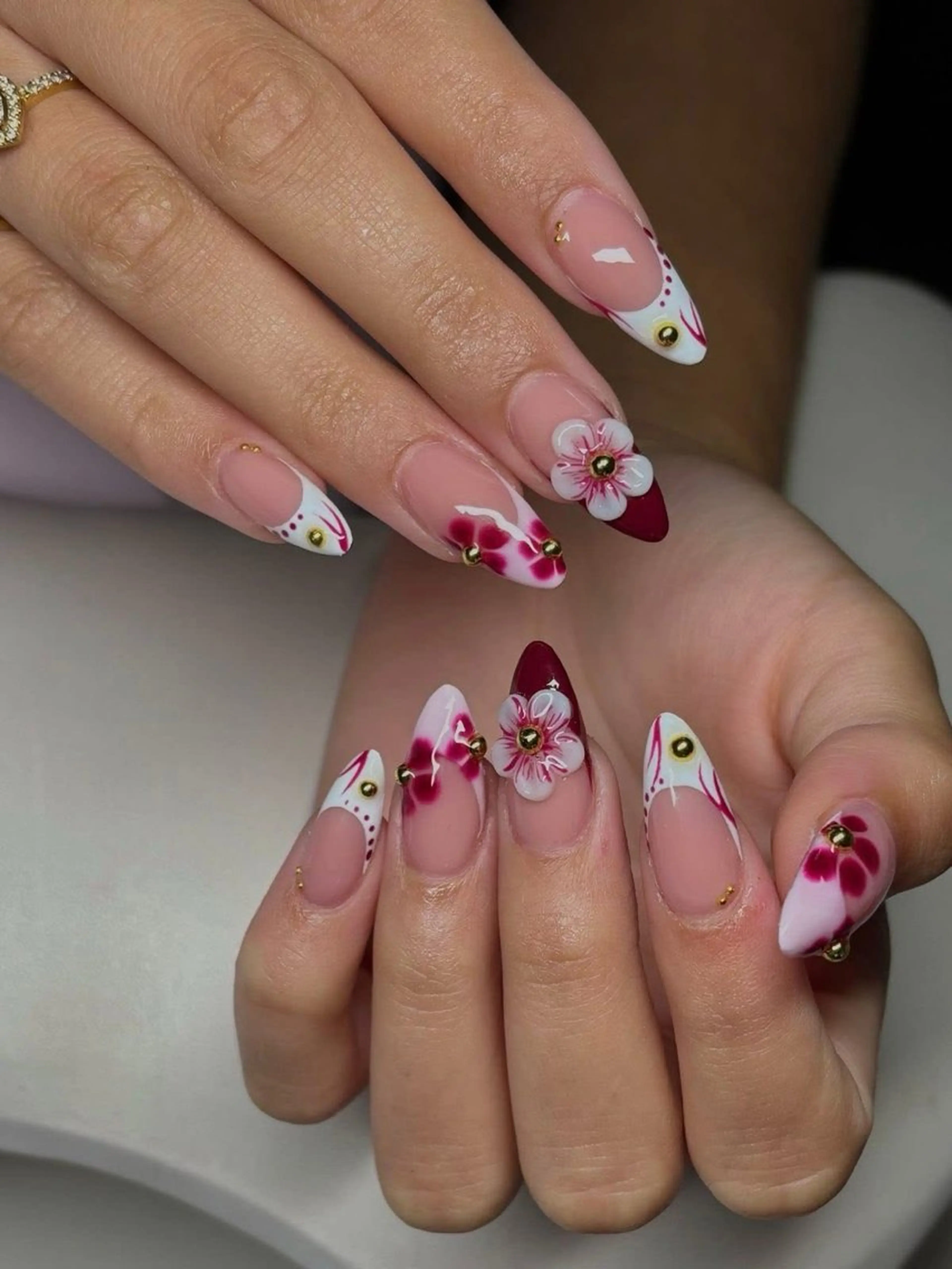 ネイル チークネイル フレンチネイル グラデーション 韓国ネイル マグネットネイル ハンドネイル JIN 168 新大久保のネイルデザイン