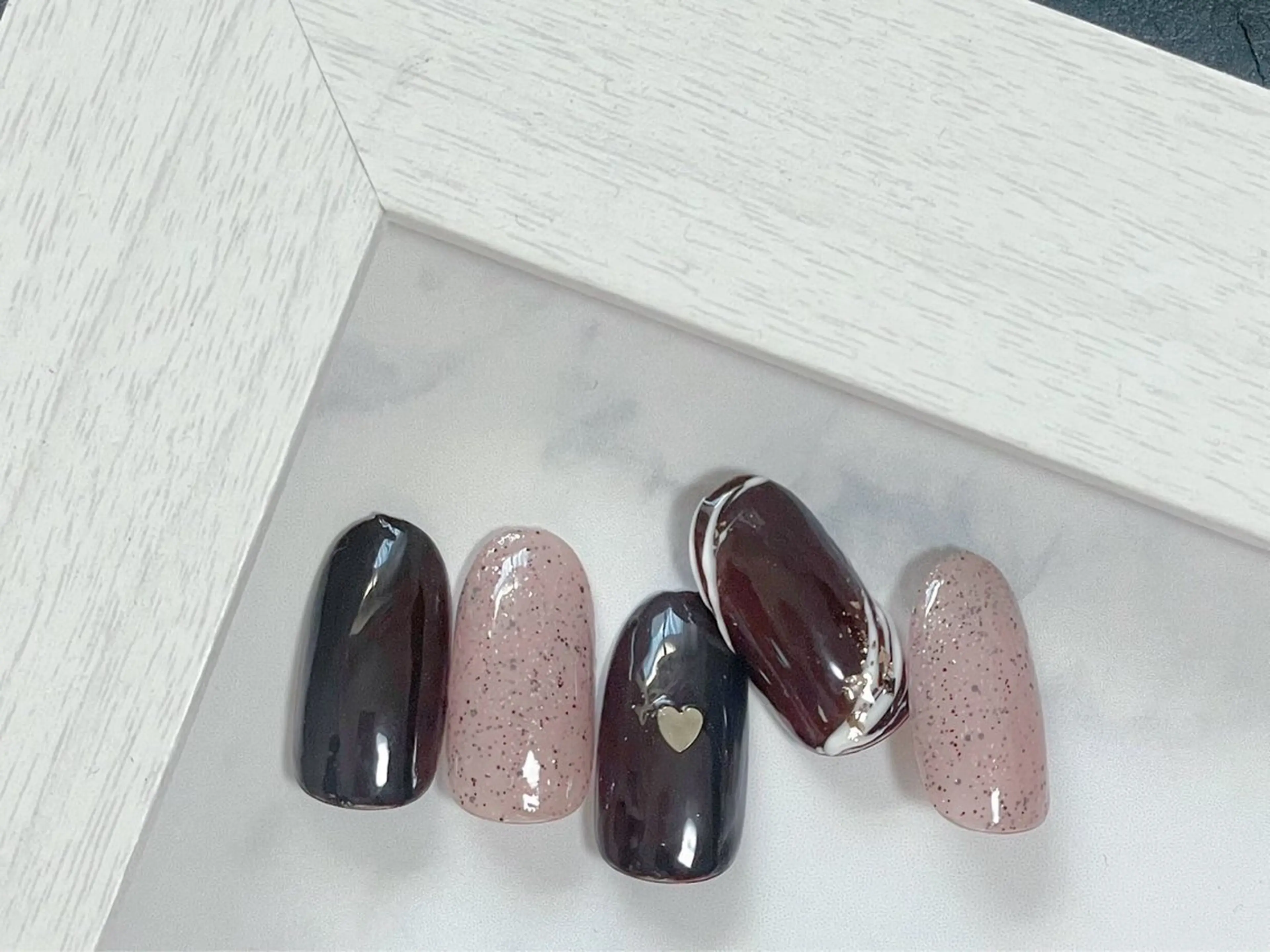 ネイル ジェルネイル 韓国ネイル メンズネイル パラジェル バレンタイン kiki nail たまプラーザのネイルデザイン