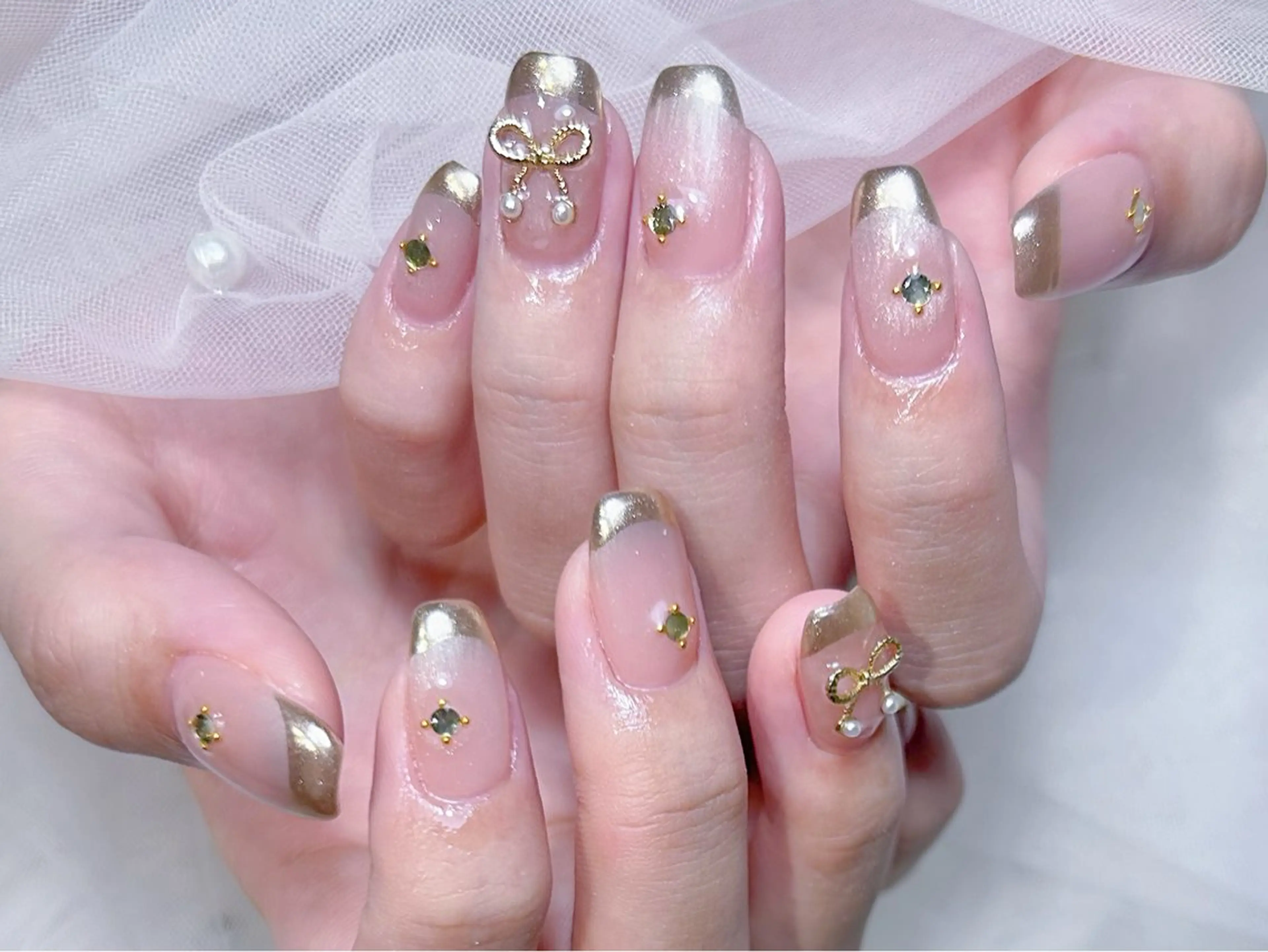 ネイル アートネイル 桜ネイル フレンチネイル ガラスフレンチ グラデーション ハンドネイル 🌈 Laule'aのネイルデザイン