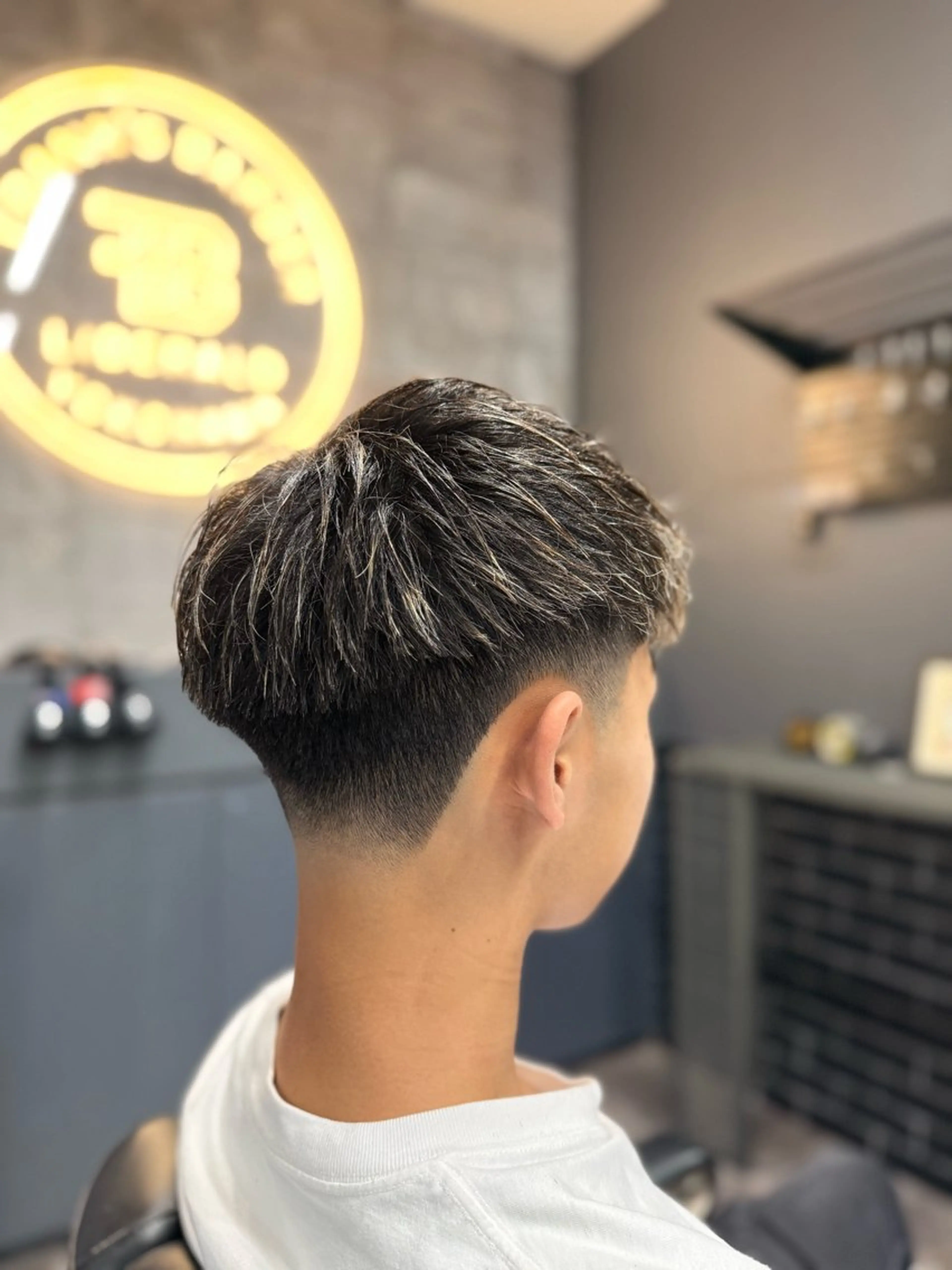 メンズ フェードカット トミヤマ シュウトのヘアスタイル