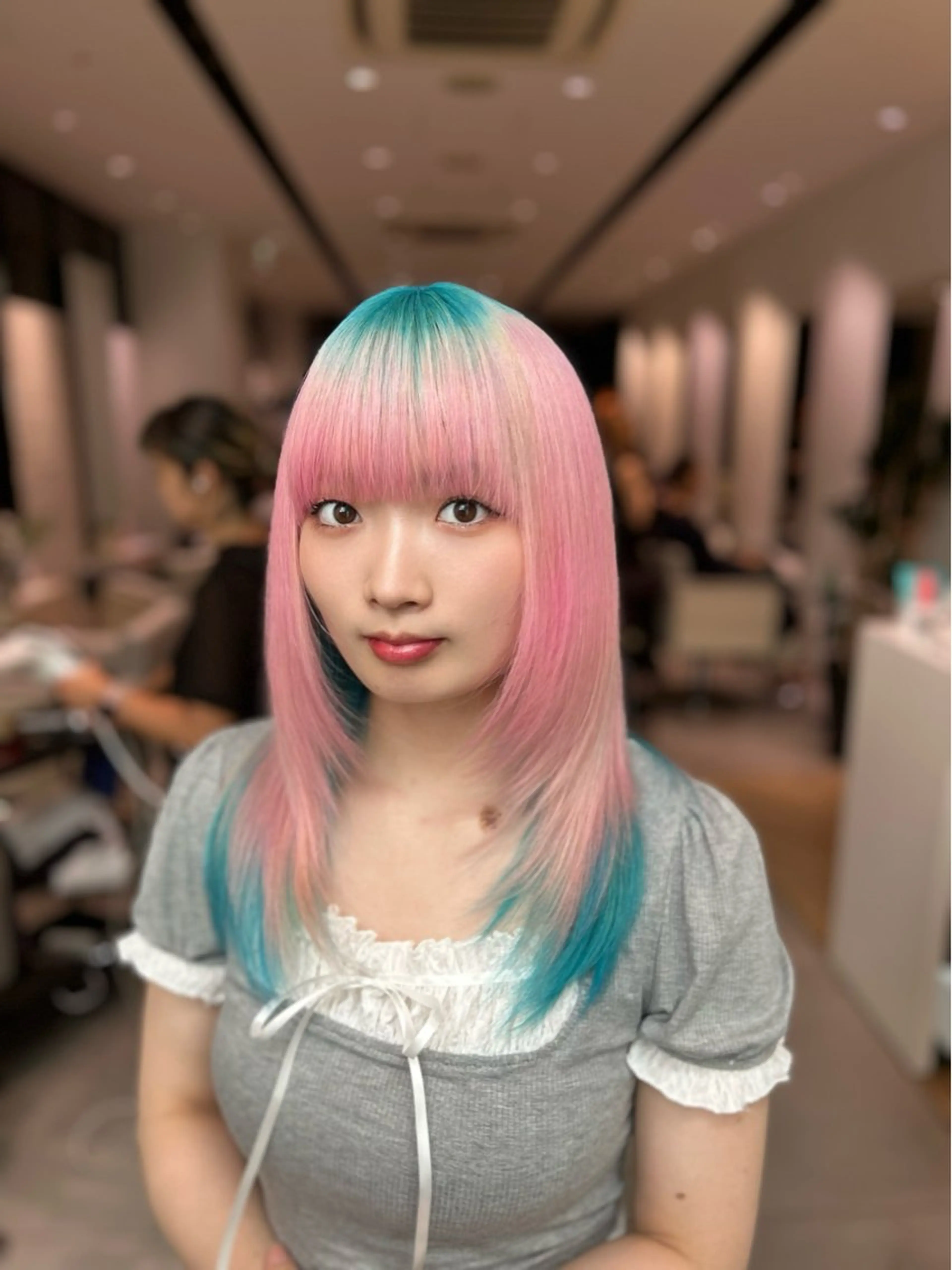 ロング ヘアカラー カラーリスト／アイ リスト／牛込萌香🫧のヘアスタイル