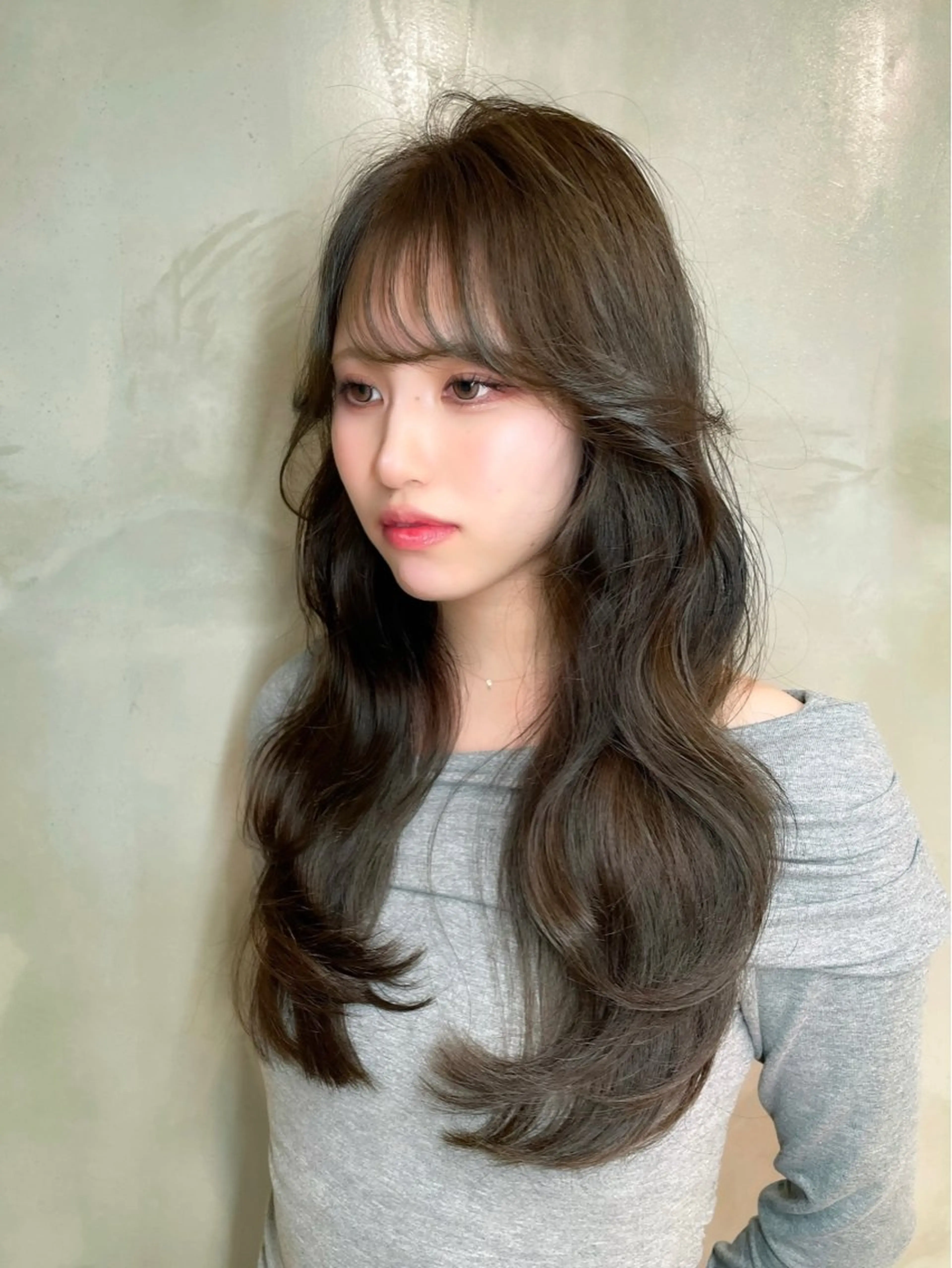 ロング カット パーマ 韓国ヘア🇰🇷 YURIYAのヘアスタイル