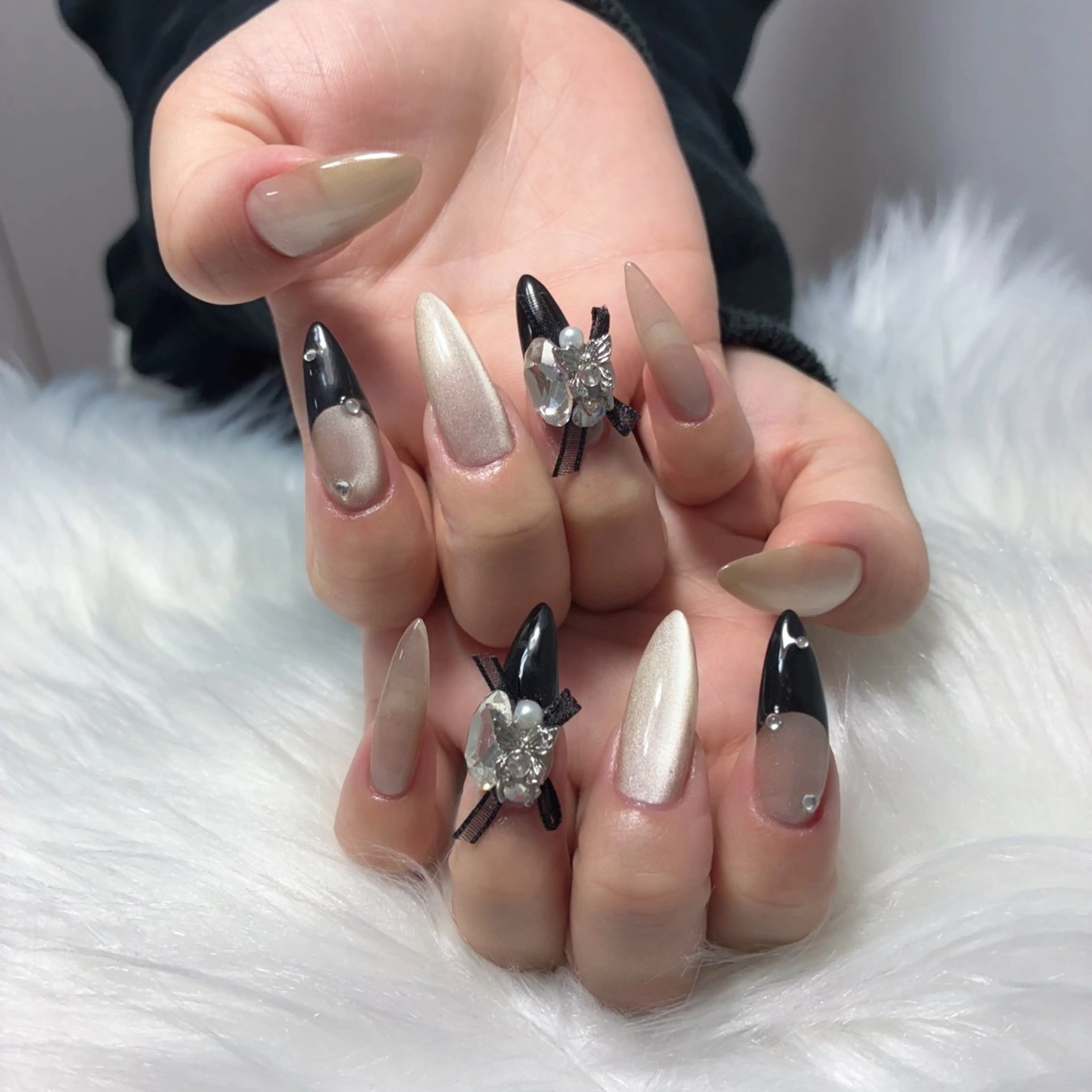 ネイル アートネイル フレンチネイル マグネットネイル 持ち込み ハンドネイル YOIネイルサロン所属・YOINAIL ヨイネイルサロンのネイルデザイン