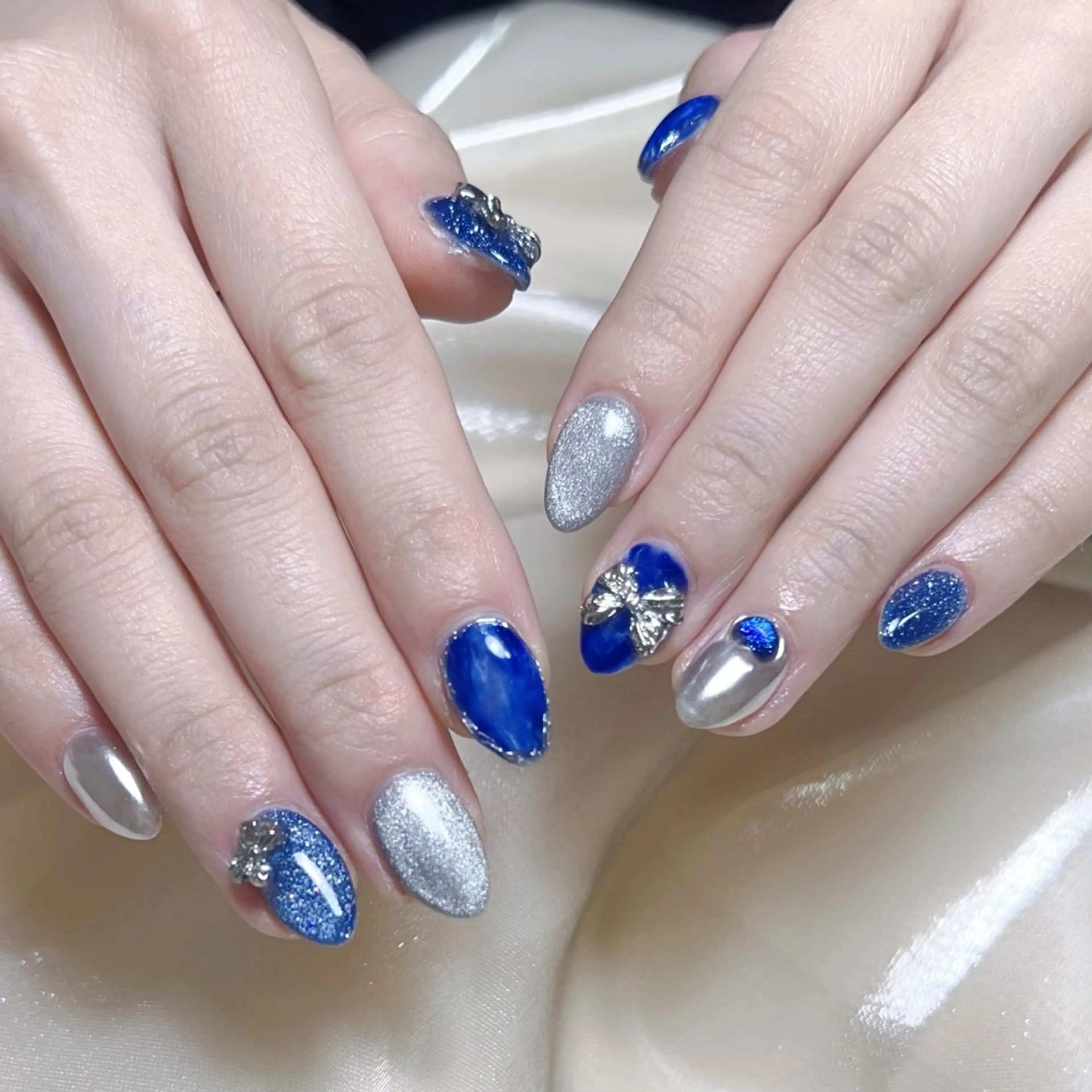 メンズ ネイル メンズ韓国風 アートネイル オーロラネイル ガーリー キラキラネイル ハンドネイル Nail salon 木にいるのネイルデザイン