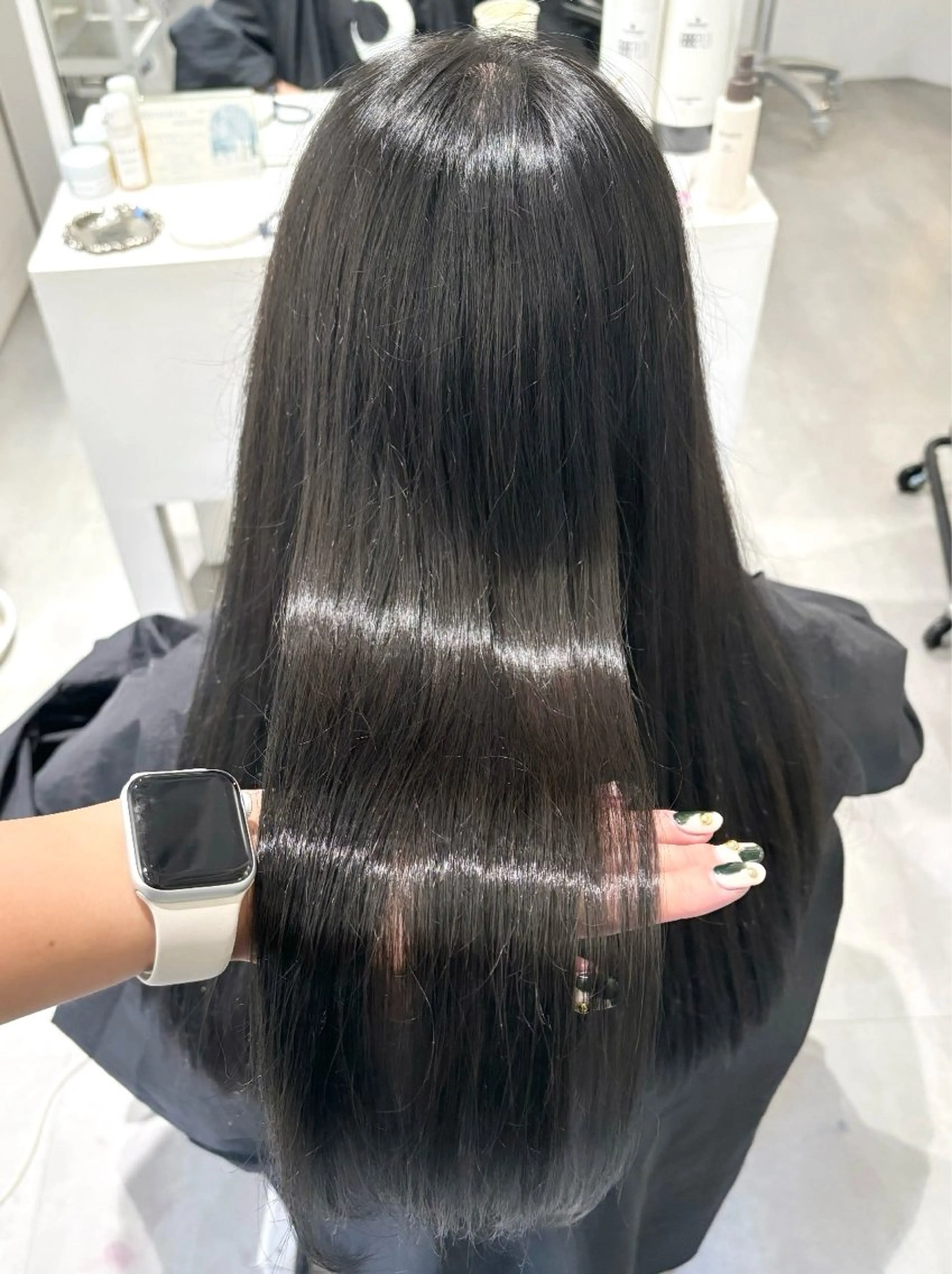 ロング トリートメント ヘアカラー 美容室ORIKA AI レイヤーカットのヘアスタイル