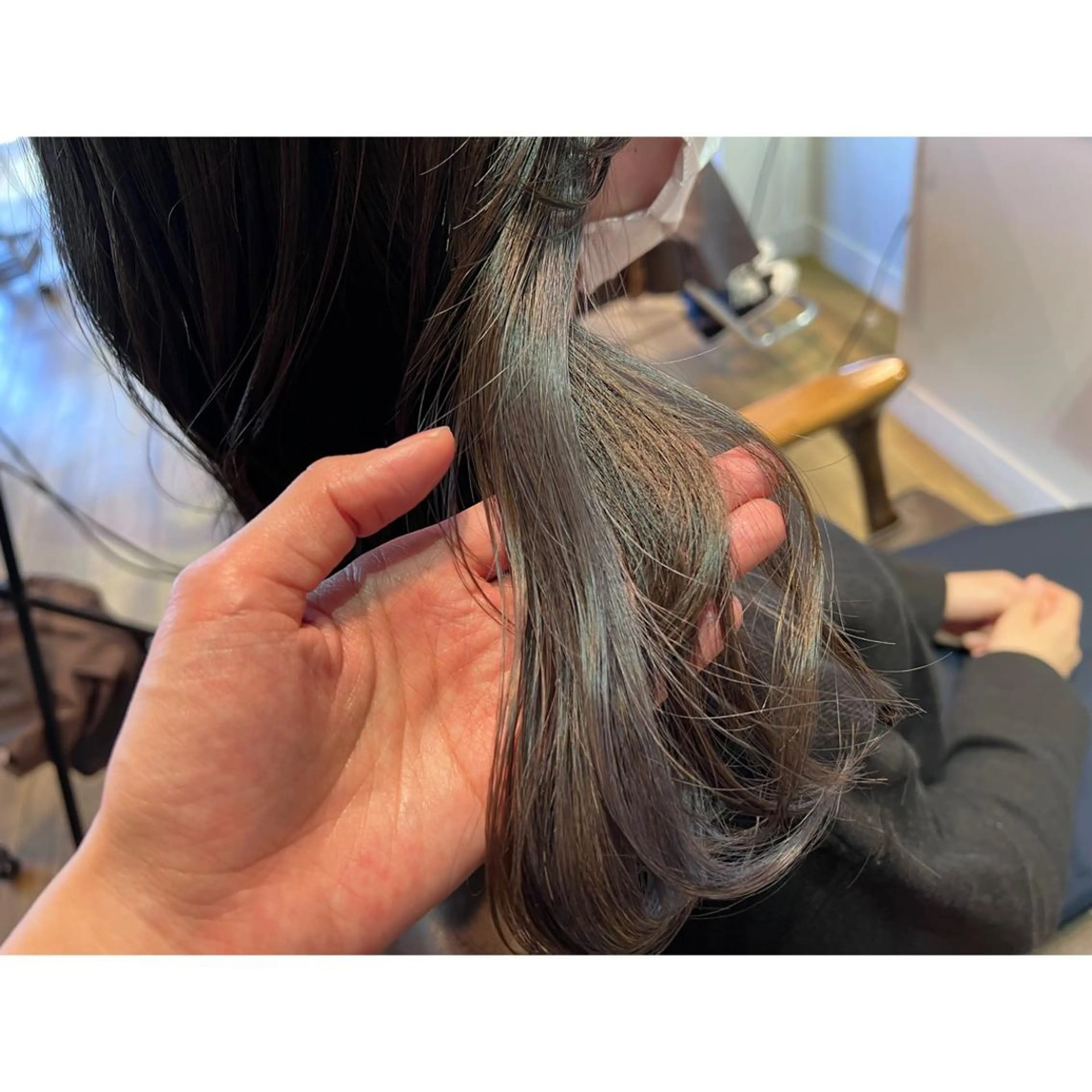 ロング カラー ヘアカラー トリートメント ツキダテ ユイのヘアスタイル