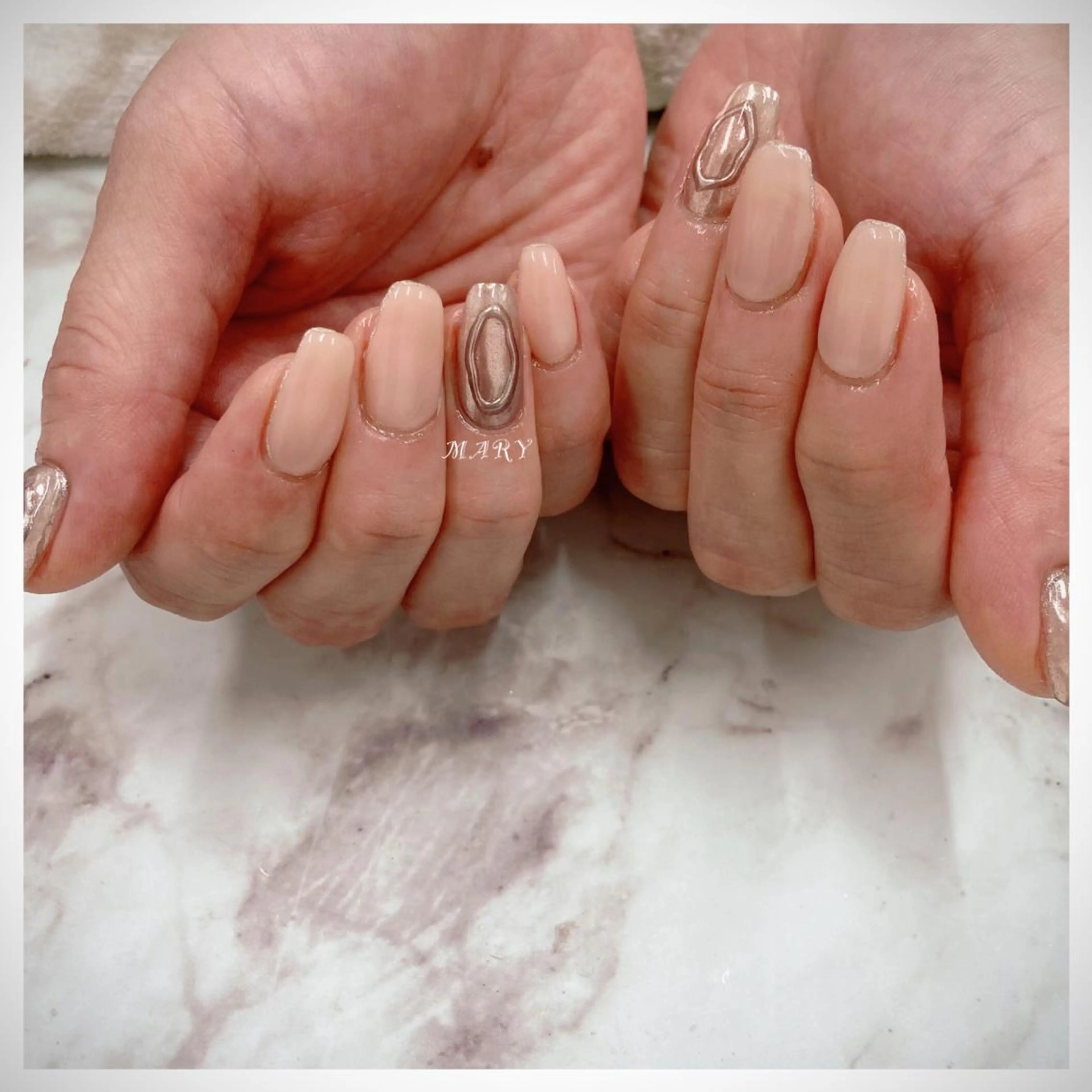 ネイル ミラーネイル ニュアンスネイル オフィスネイル ワンカラーネイル ピンク ハンドネイル Mary nail .narumiのネイルデザイン