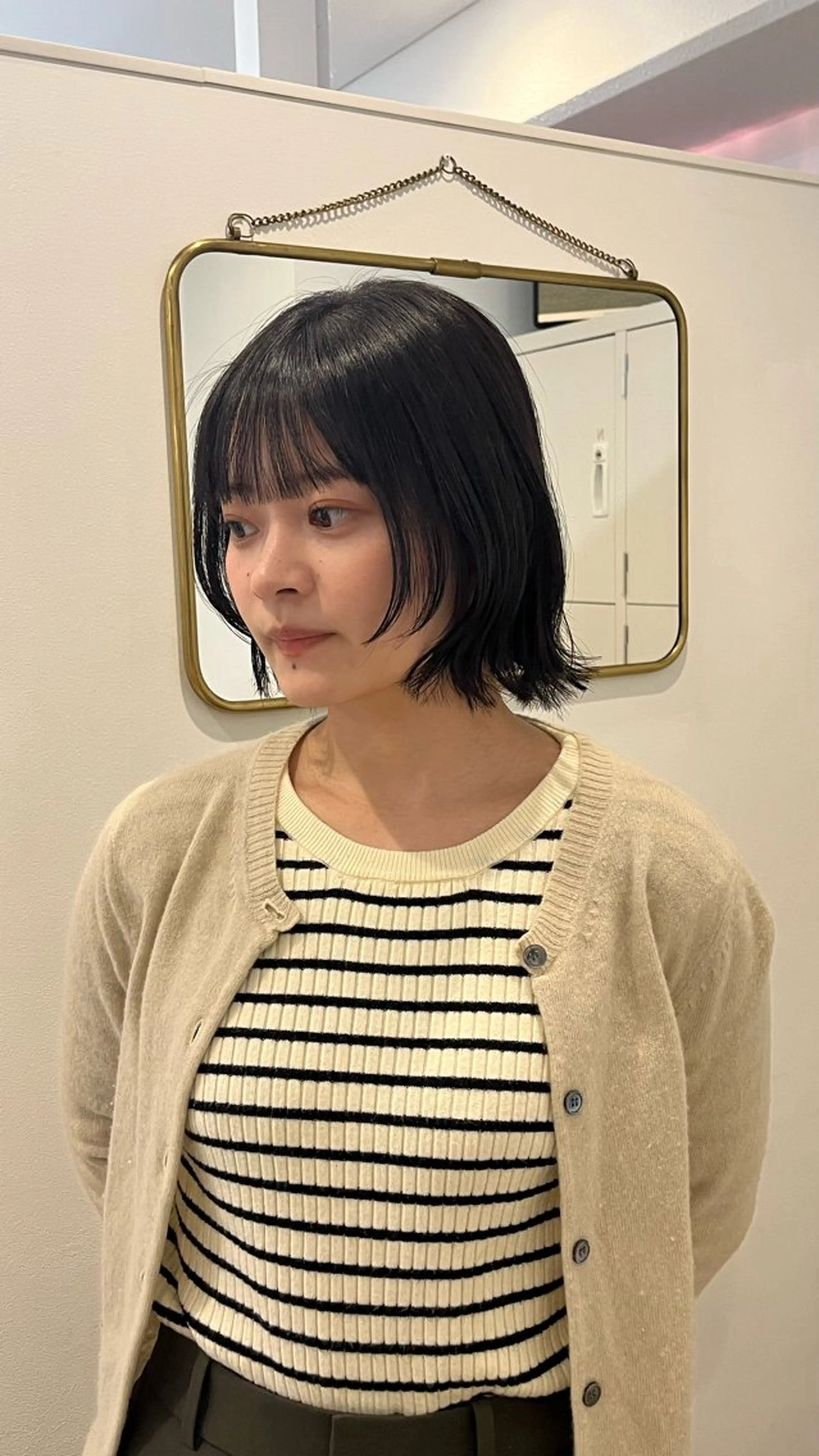 ミディアム カラー ボブ レイヤーカット ウルフカット カット ヘアカラー 𝒀𝒖𝒊𝒏𝒂 梅田/透明感カラーのヘアスタイル