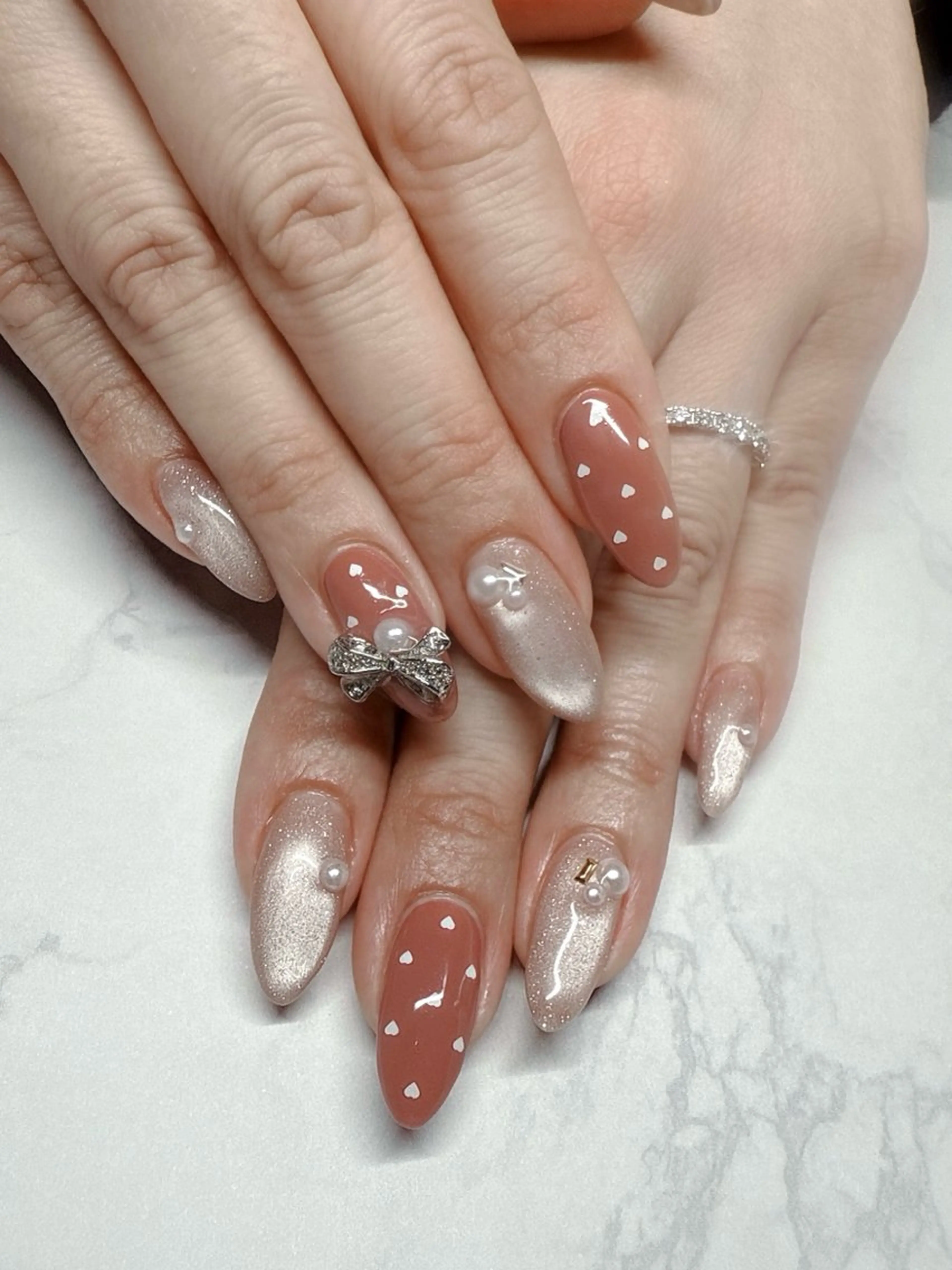 ネイル ドット ハート ハンドネイル nailist SATO【銀座】のネイルデザイン