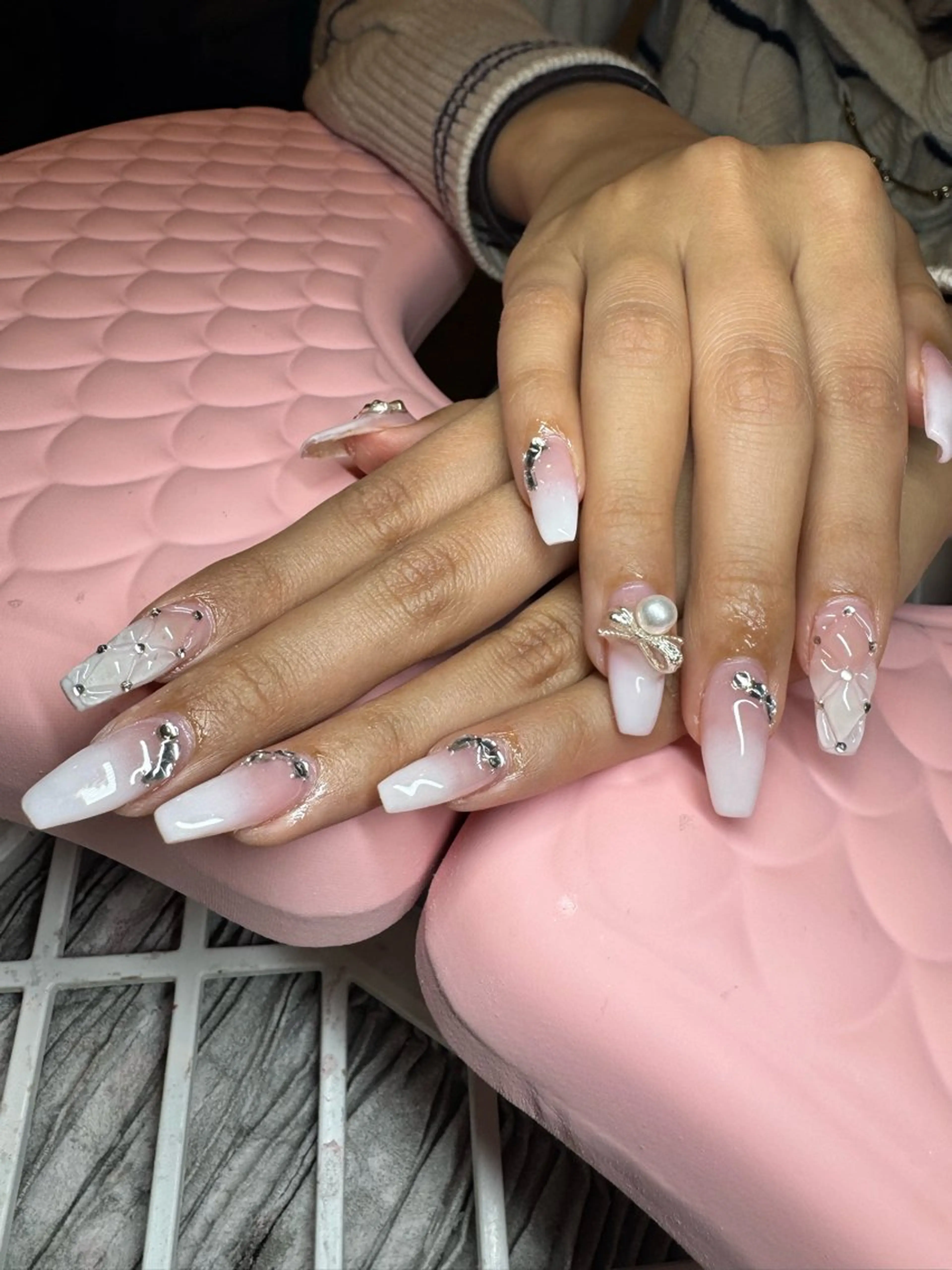 ネイル ハンドネイル 濱岡 咲のネイルデザイン