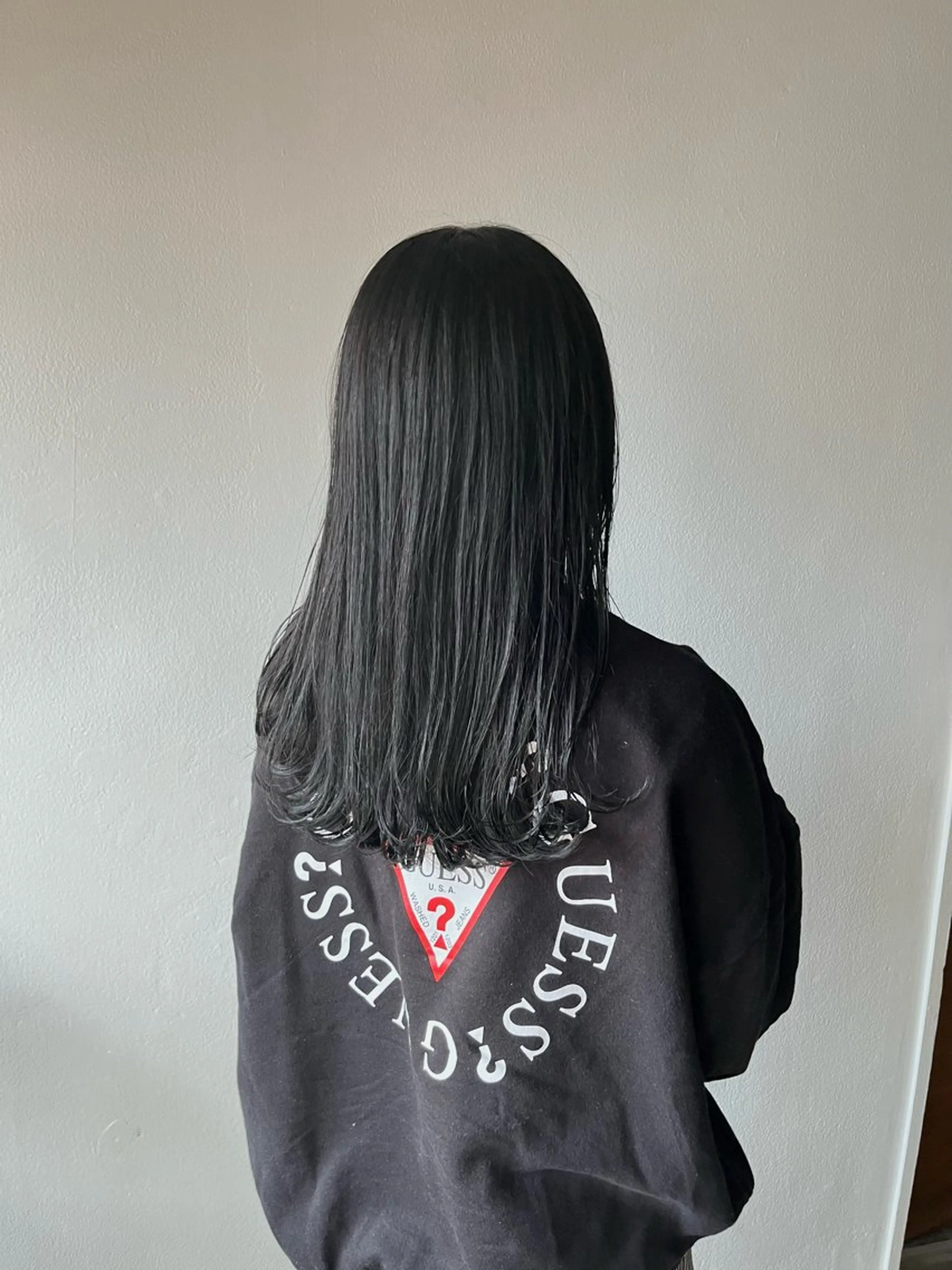 ロング カラー ヘアカラー トリートメント 暗髪とオリーブ🌿 渡辺拓人のヘアスタイル