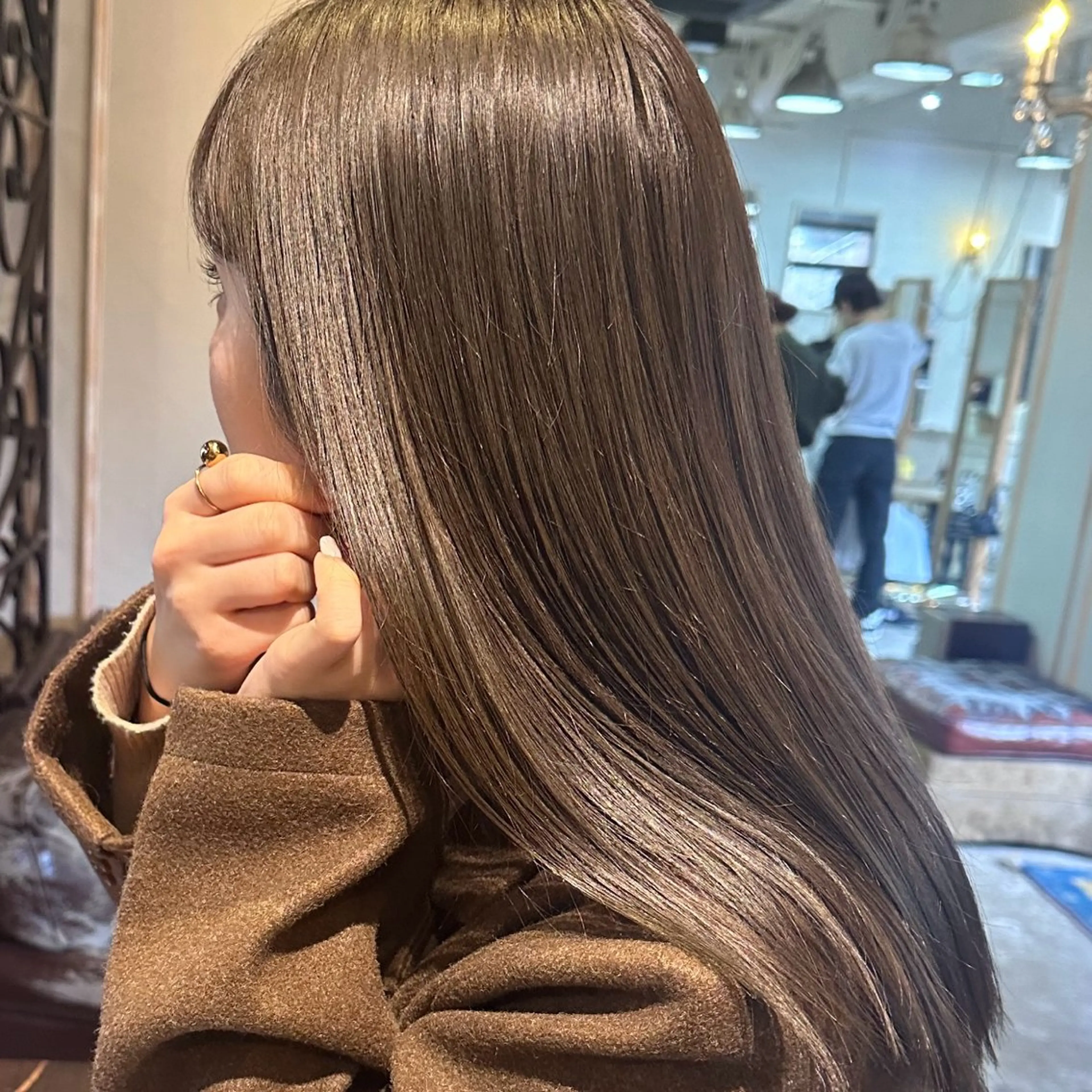 ミディアム カラー ヘアカラー おしゃれハイトーン 💗AKARIのヘアスタイル