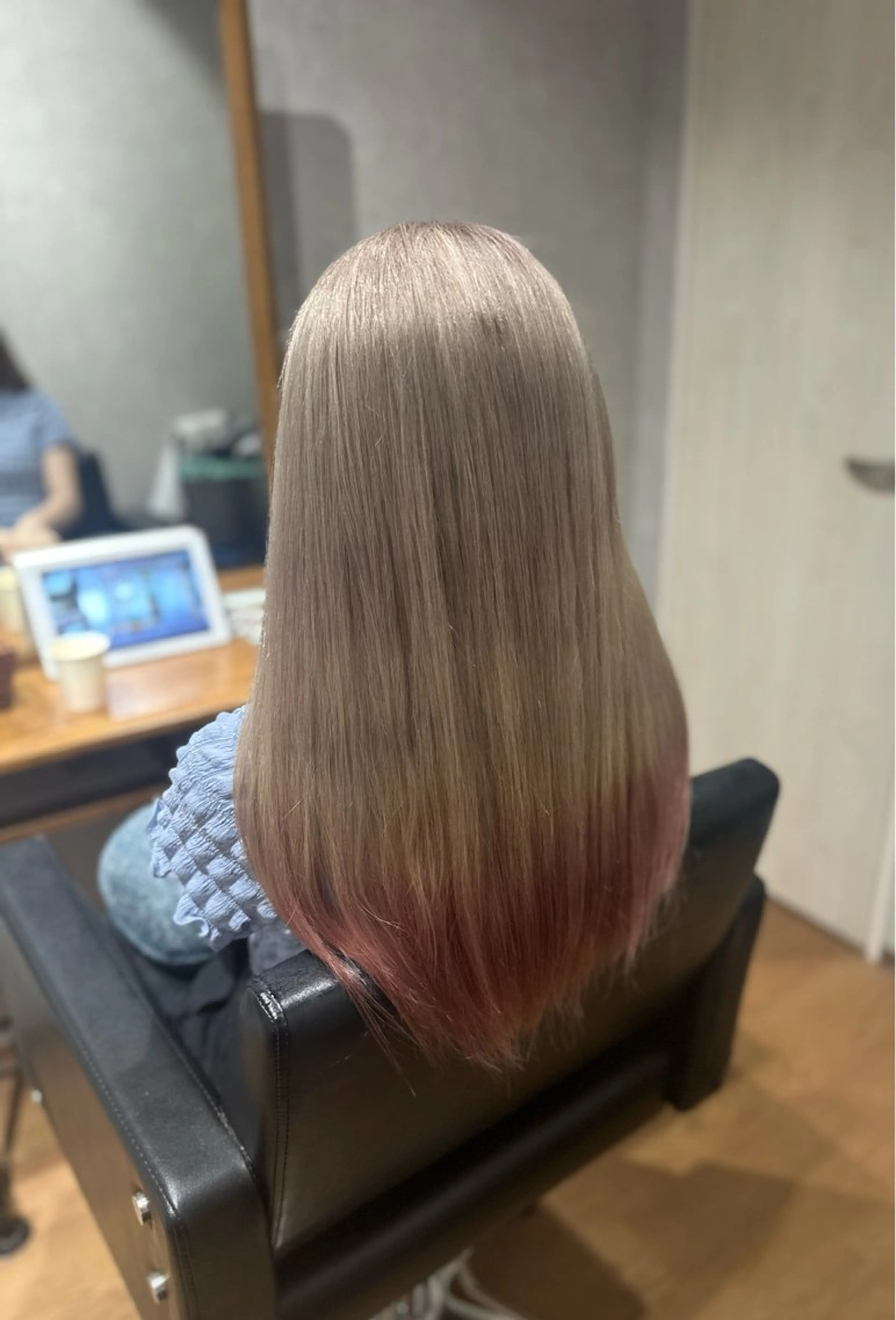 ロング ヘアカラー ✂️秋葉原 🤍YURI🤍のヘアスタイル