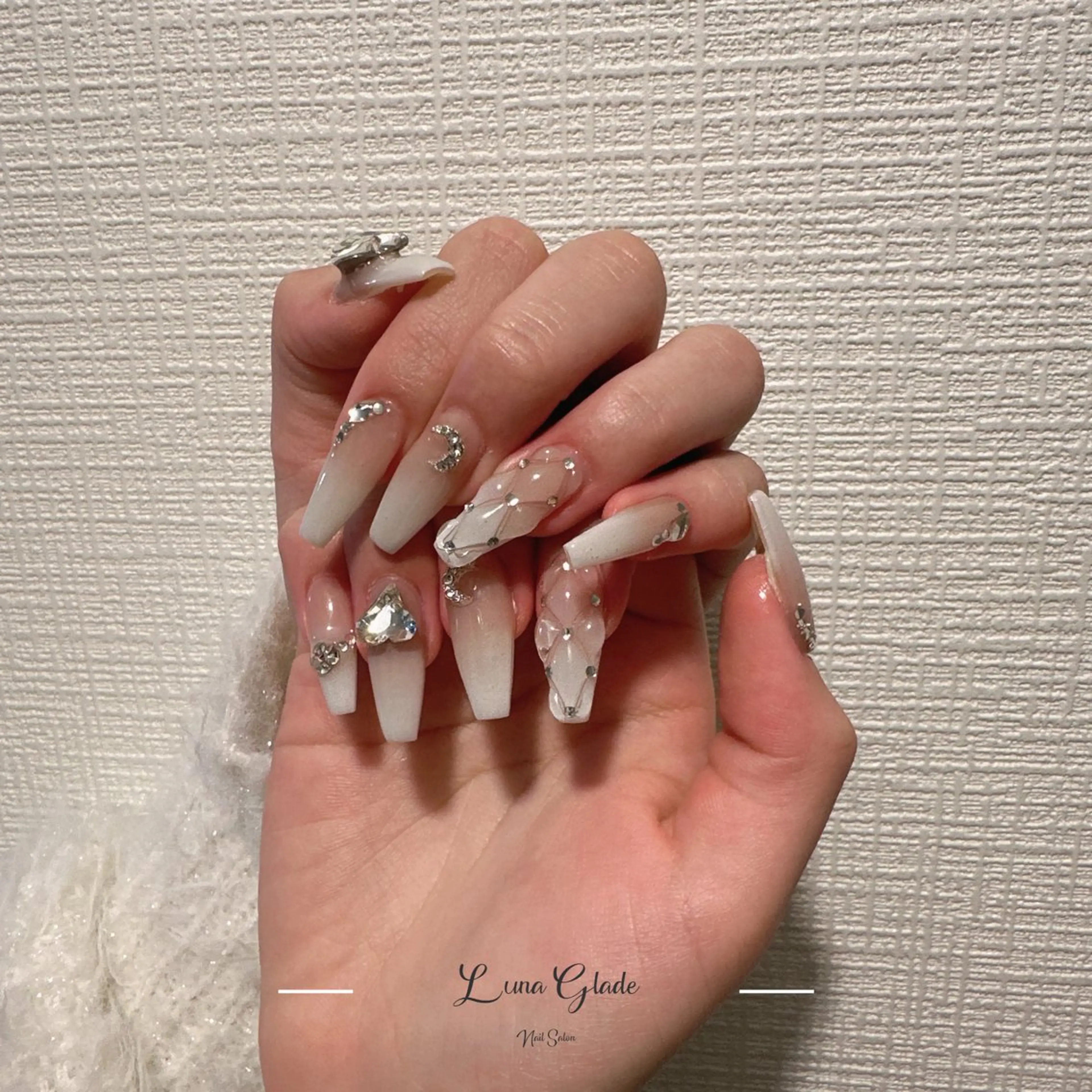 ネイル ハンドネイル Luna Gladeのネイルデザイン