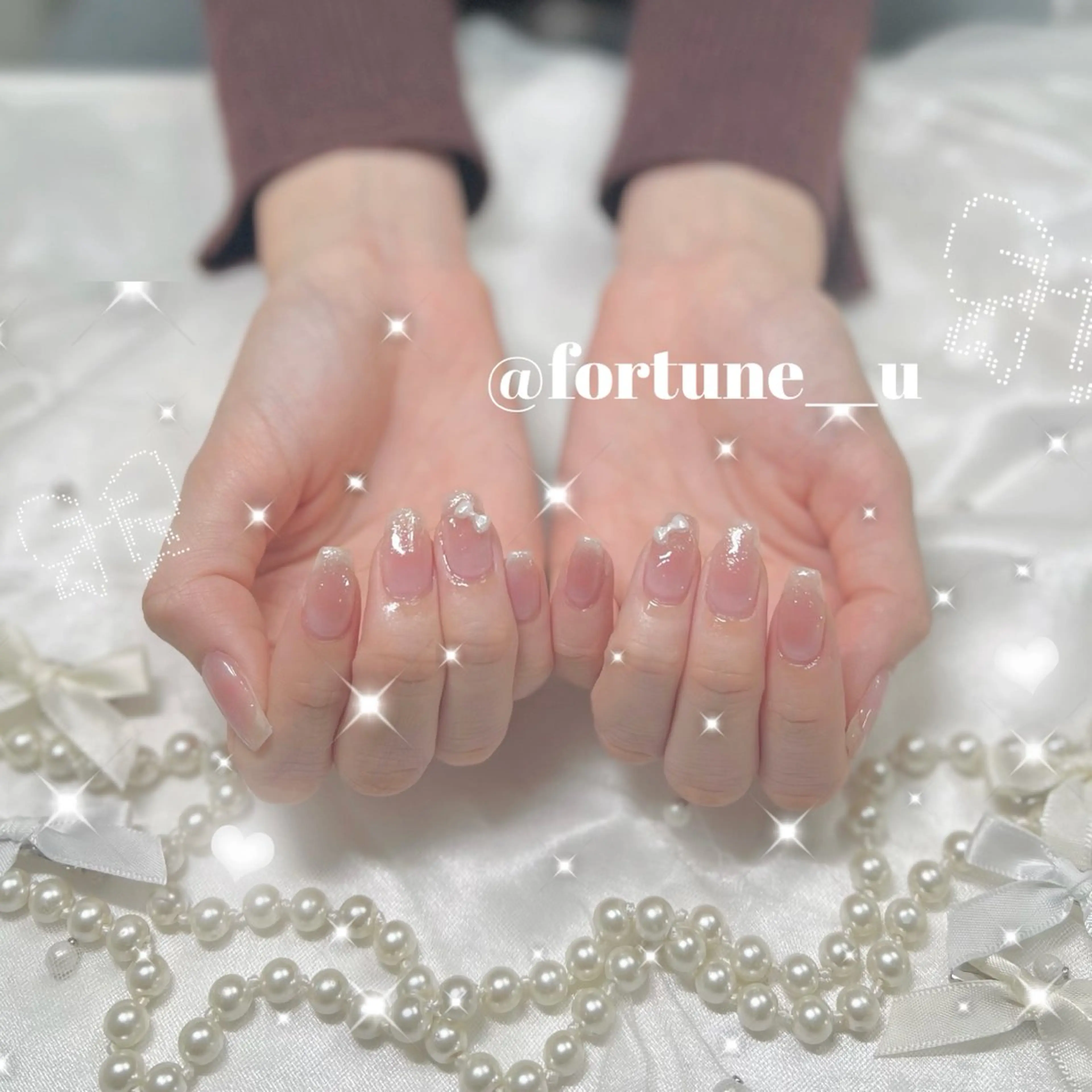 ネイル チークネイル ガーリー 韓国ネイル 水色 持ち込み ハンドネイル 💜✩.* Yuuna💜のネイルデザイン