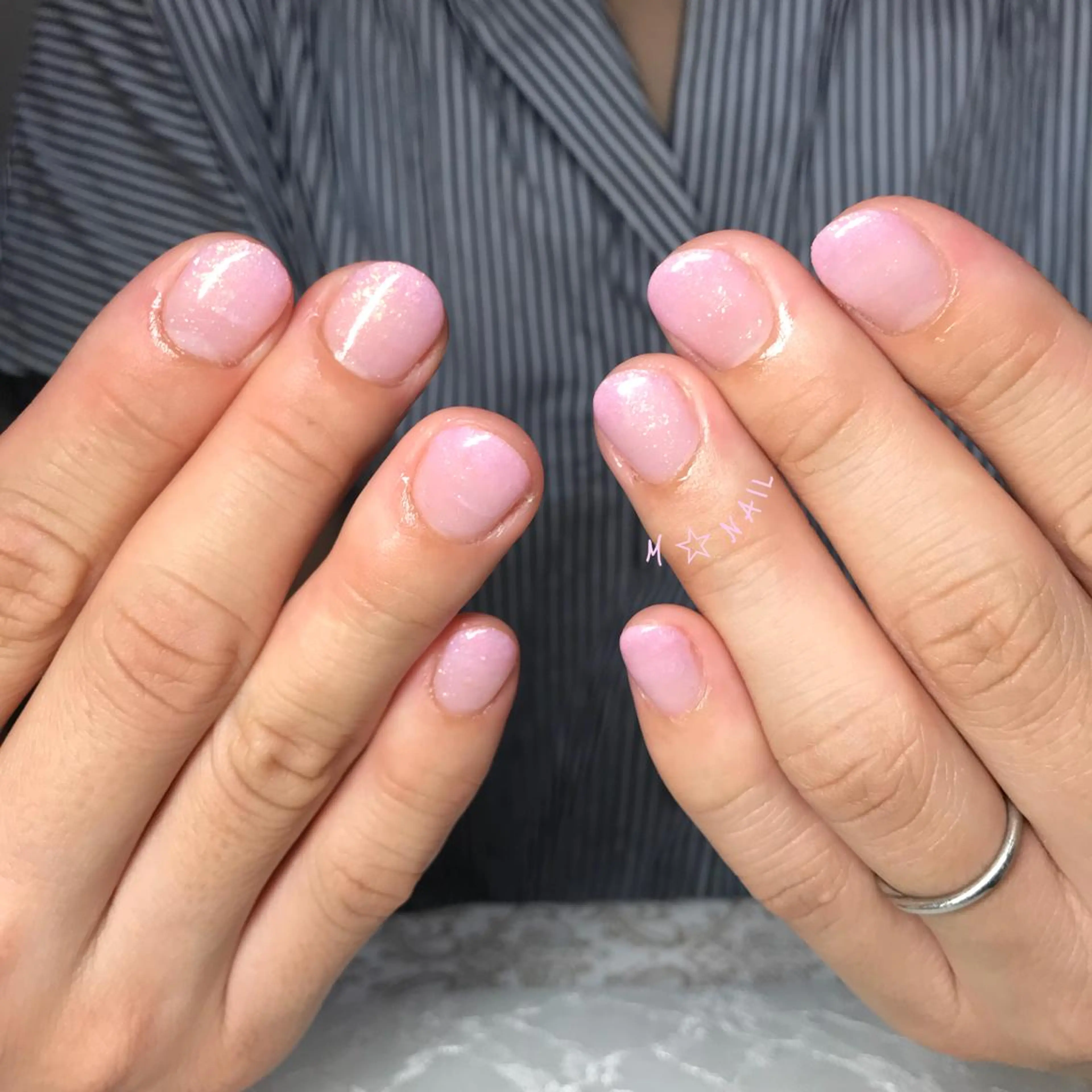 ネイル ラメ(グリッター) ラメグラデーション ハンドネイル COCO +のエステ・リラクイメージ