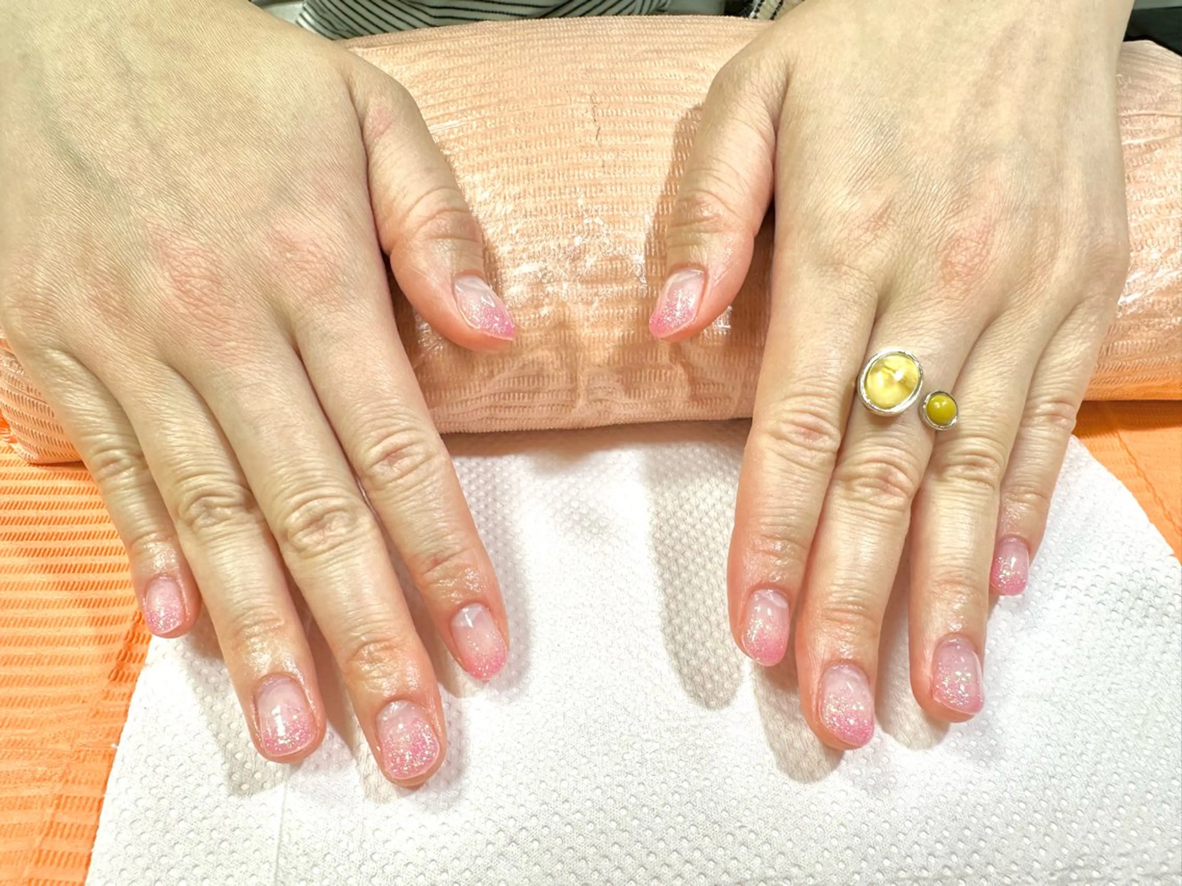 ネイル グラデーション ラメ(グリッター) ラメグラデーション Eyelash＆nail Buena 高円寺店所属・【Jr.ネイリスト】 💜serina💜のネイルデザイン