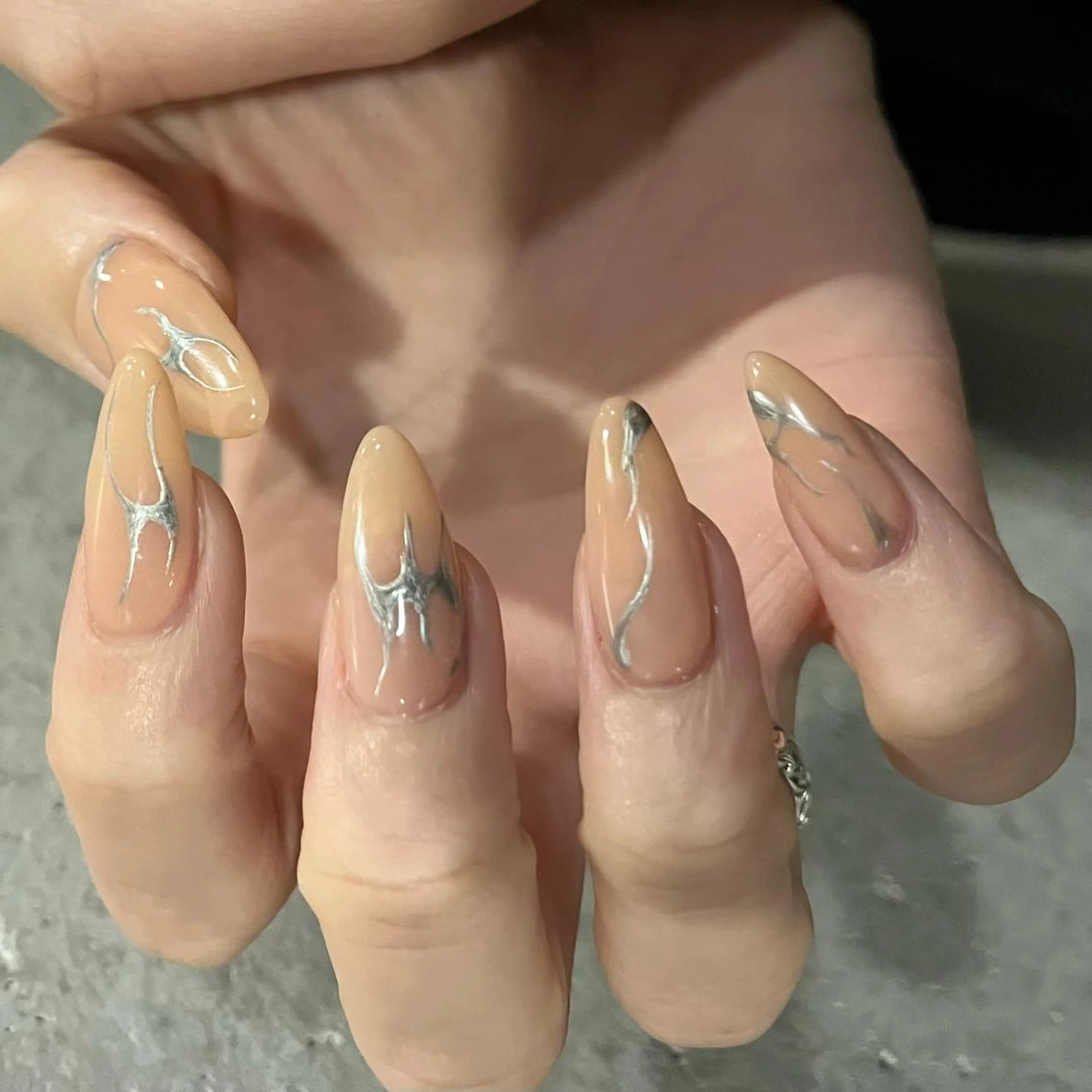 ネイル 🤎Two ERI🤎のネイルデザイン