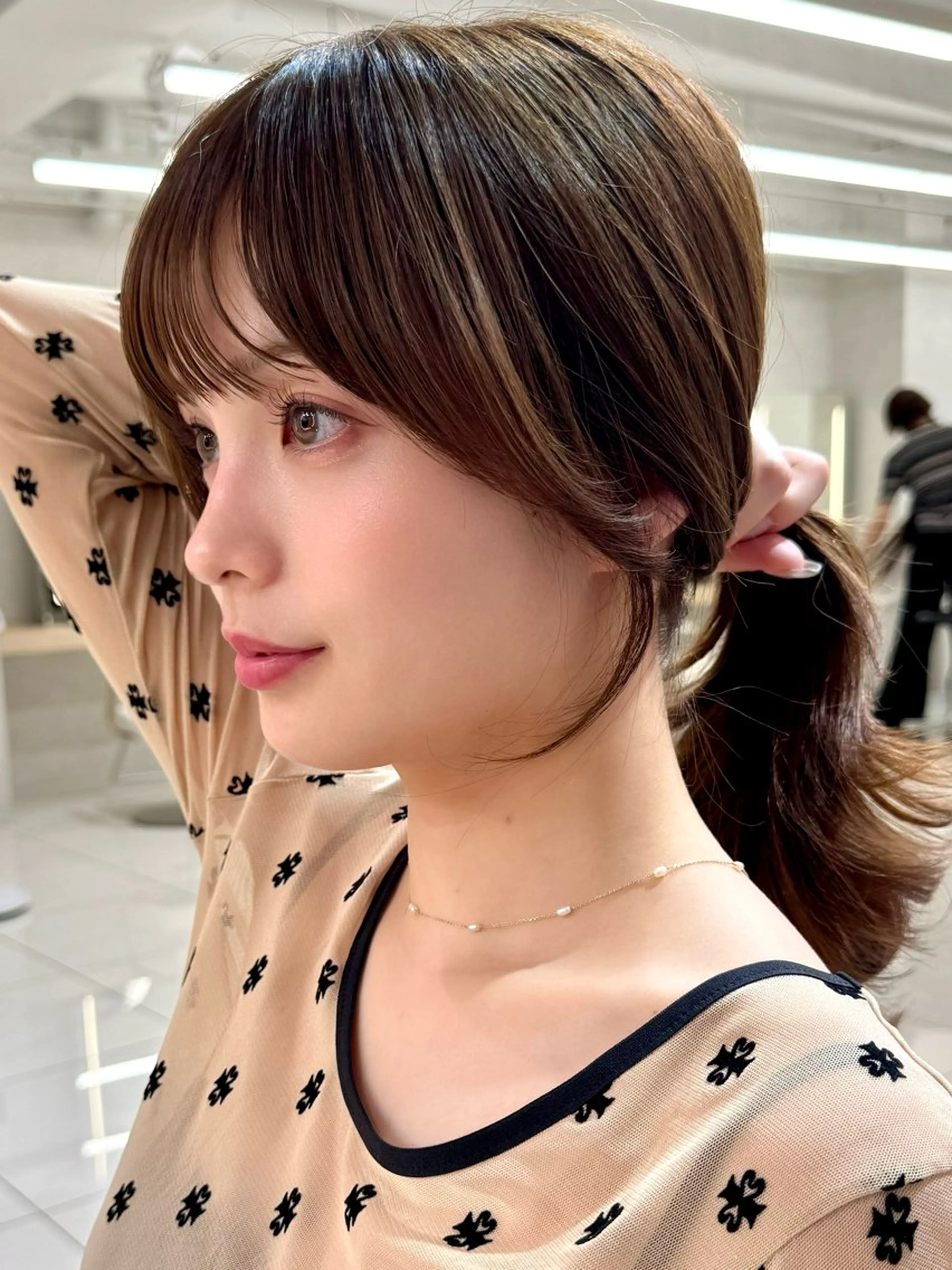 ロング 顔周りカット 韓国風ヘア レイヤーカット ロング 小顔カット カット 三鷹で1番ショート ボブをカットする新谷のヘアスタイル