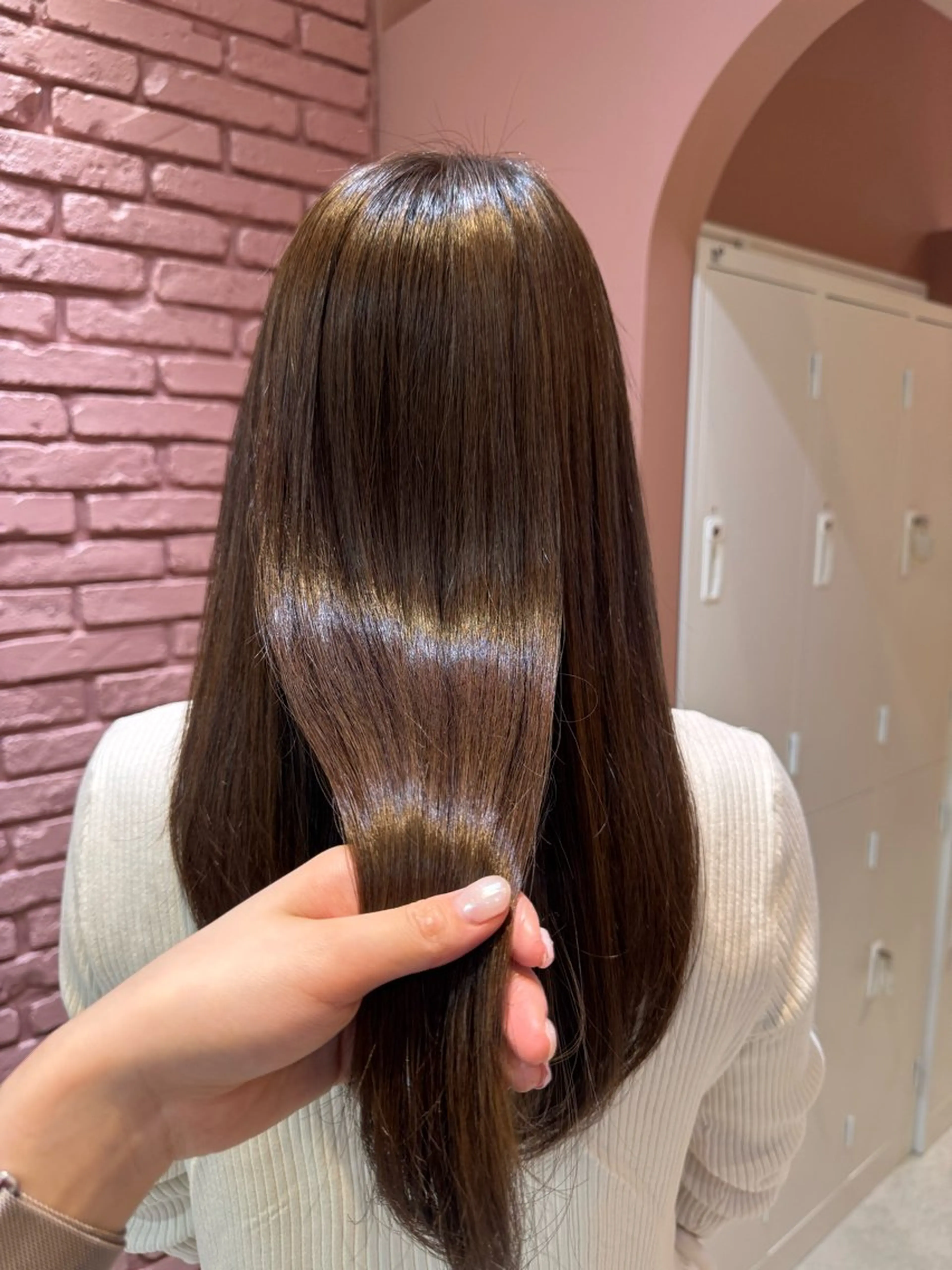 ロング カット 縮毛矯正 トリートメント 山本 望華のヘアスタイル