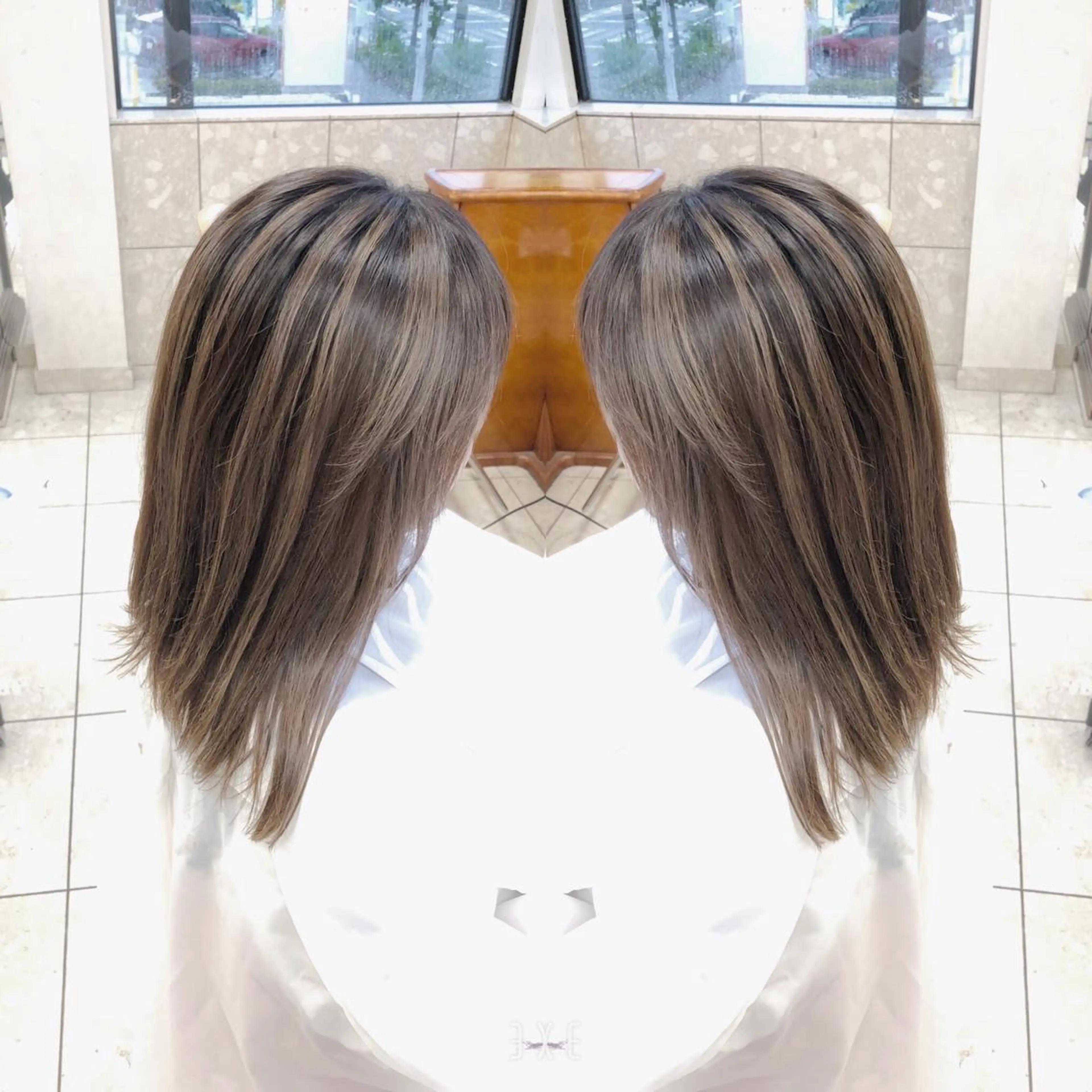 セミロング ashida yuukiのヘアスタイル