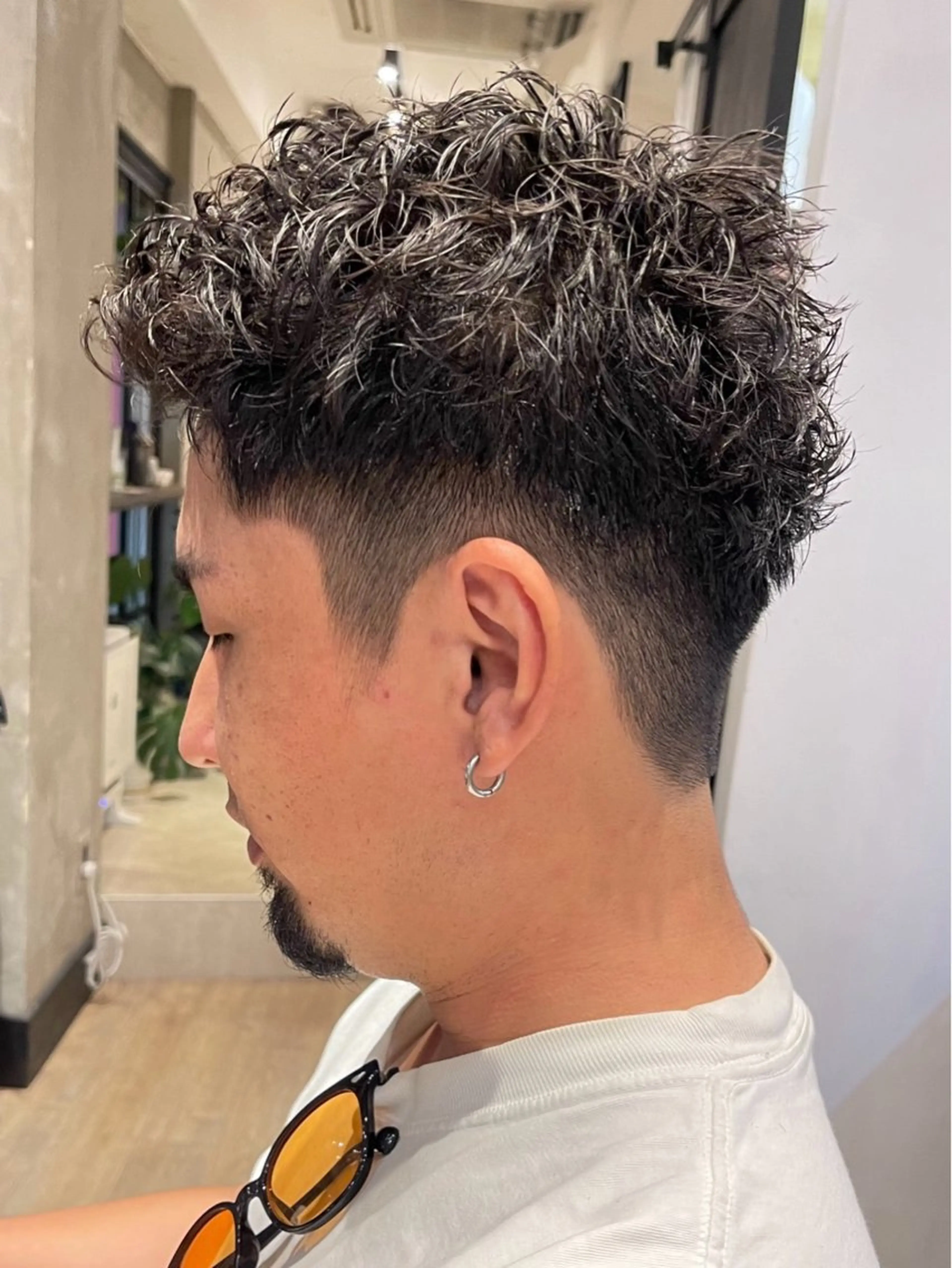 ショート パーマ メンズ ビジネス フェードカット メンズ韓国風 マッシュ メンズパーマ カット パーマ トリートメント ヘアセット 新宿メンズ専門 モテ清潔感パーマ特化のヘアスタイル