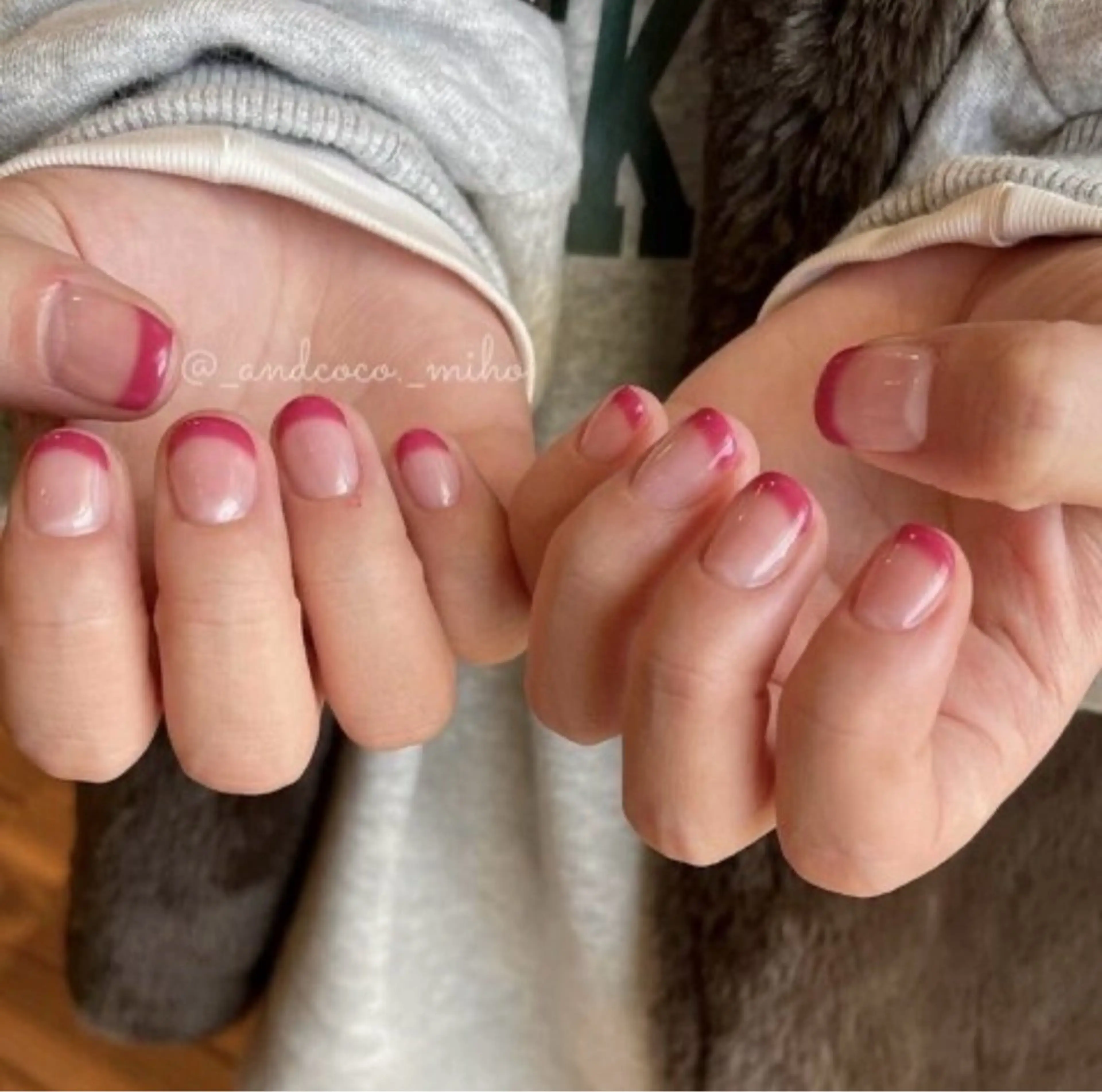 【パラジェル変更〇 HAND】 フレンチor カラグラ (クリアベース)¥7000→¥6000の写真