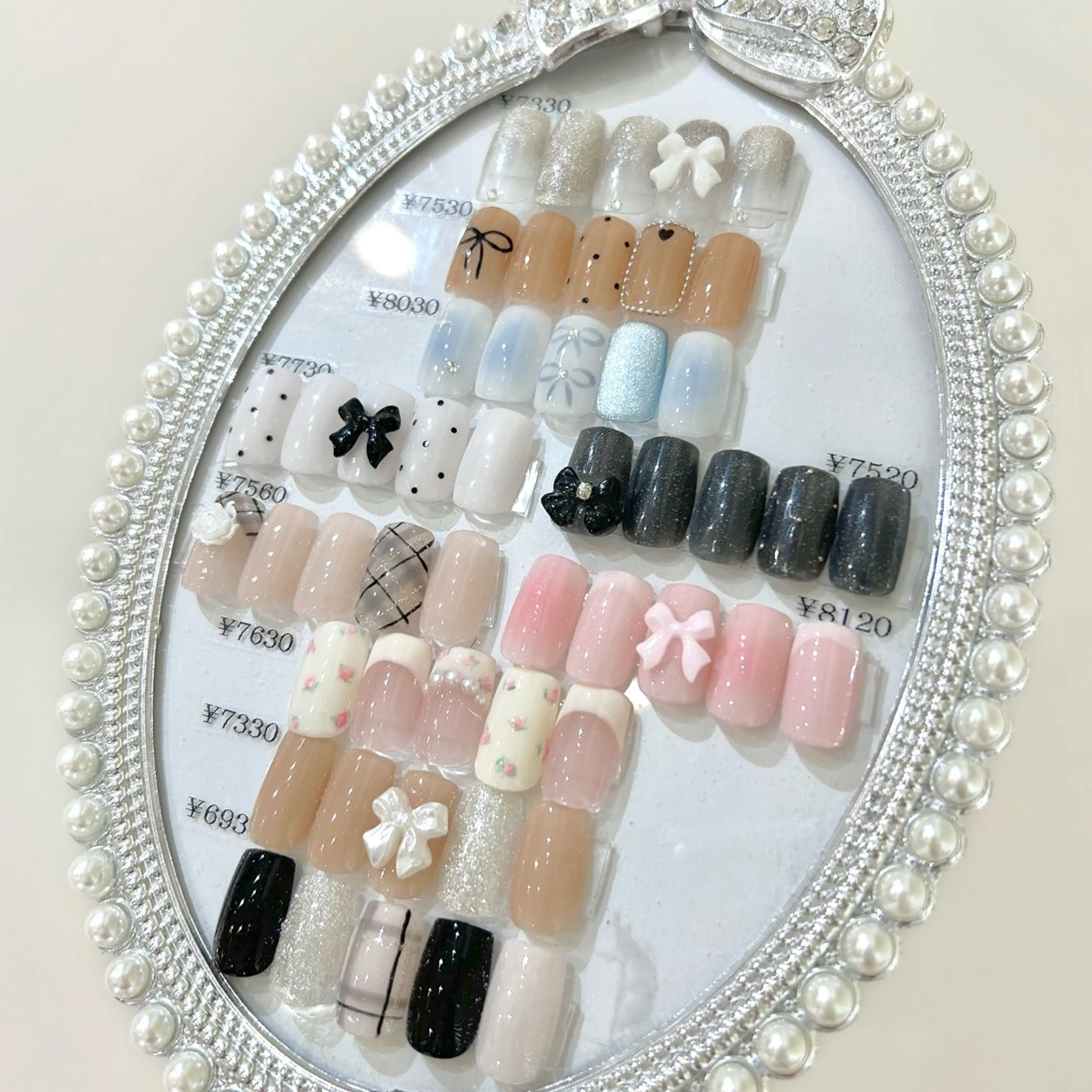 10種類限定🧁🤍ガーリーネイル🧁   «オフなし»の写真