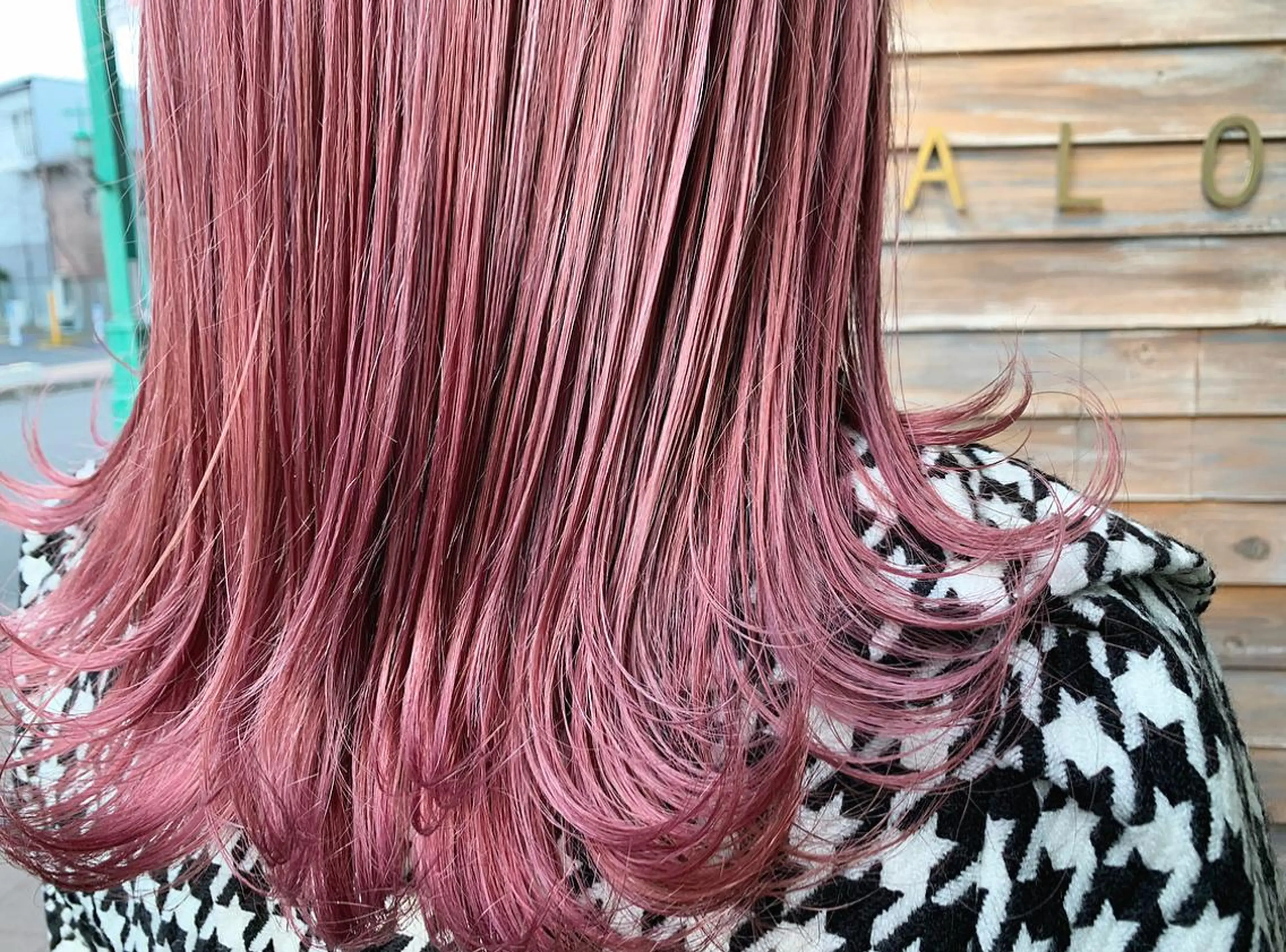 ロング カラー ピンクカラー ヘアカラー あべ ゆうかのヘアスタイル