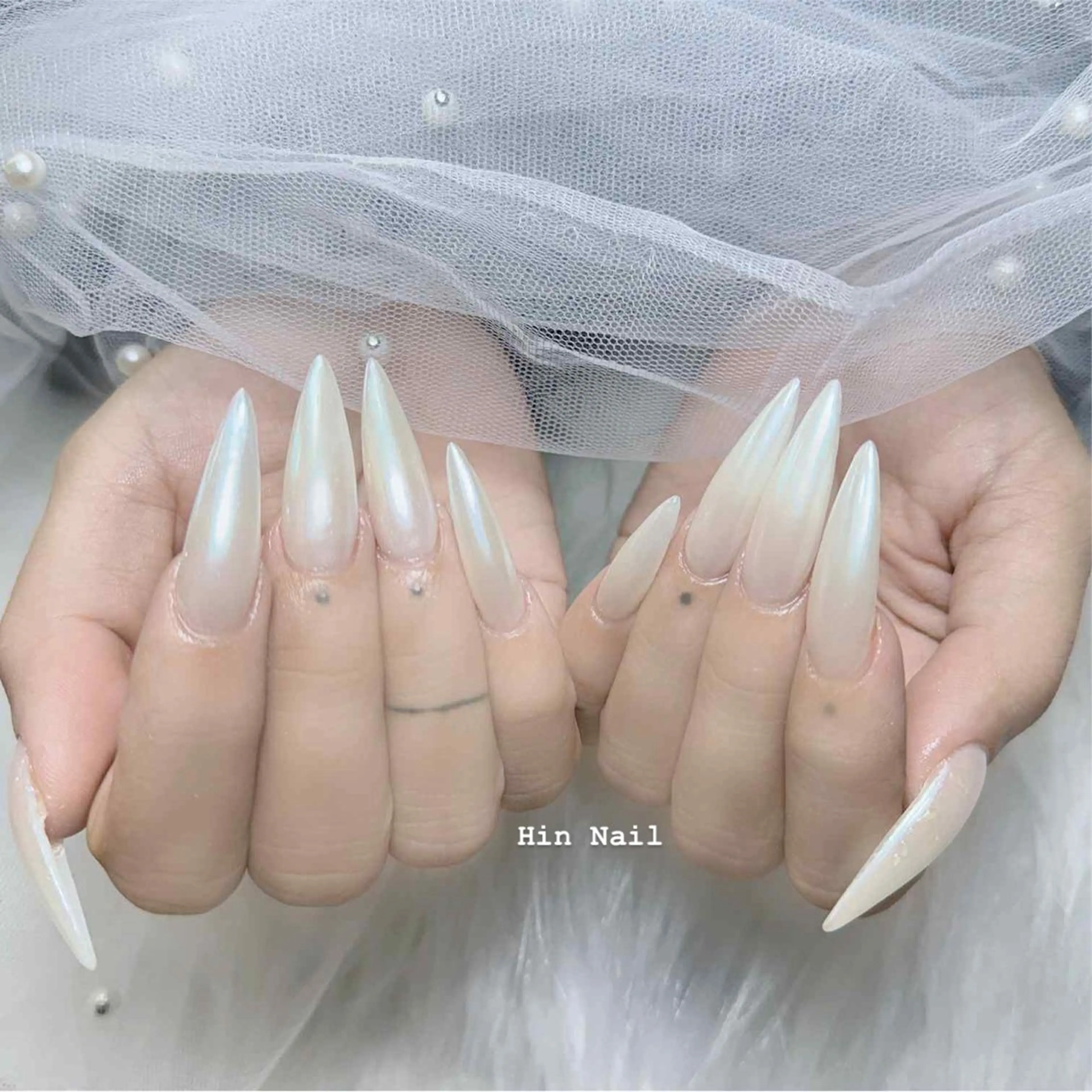 ネイル ミラーネイル ハンドネイル HIN NAILのネイルデザイン