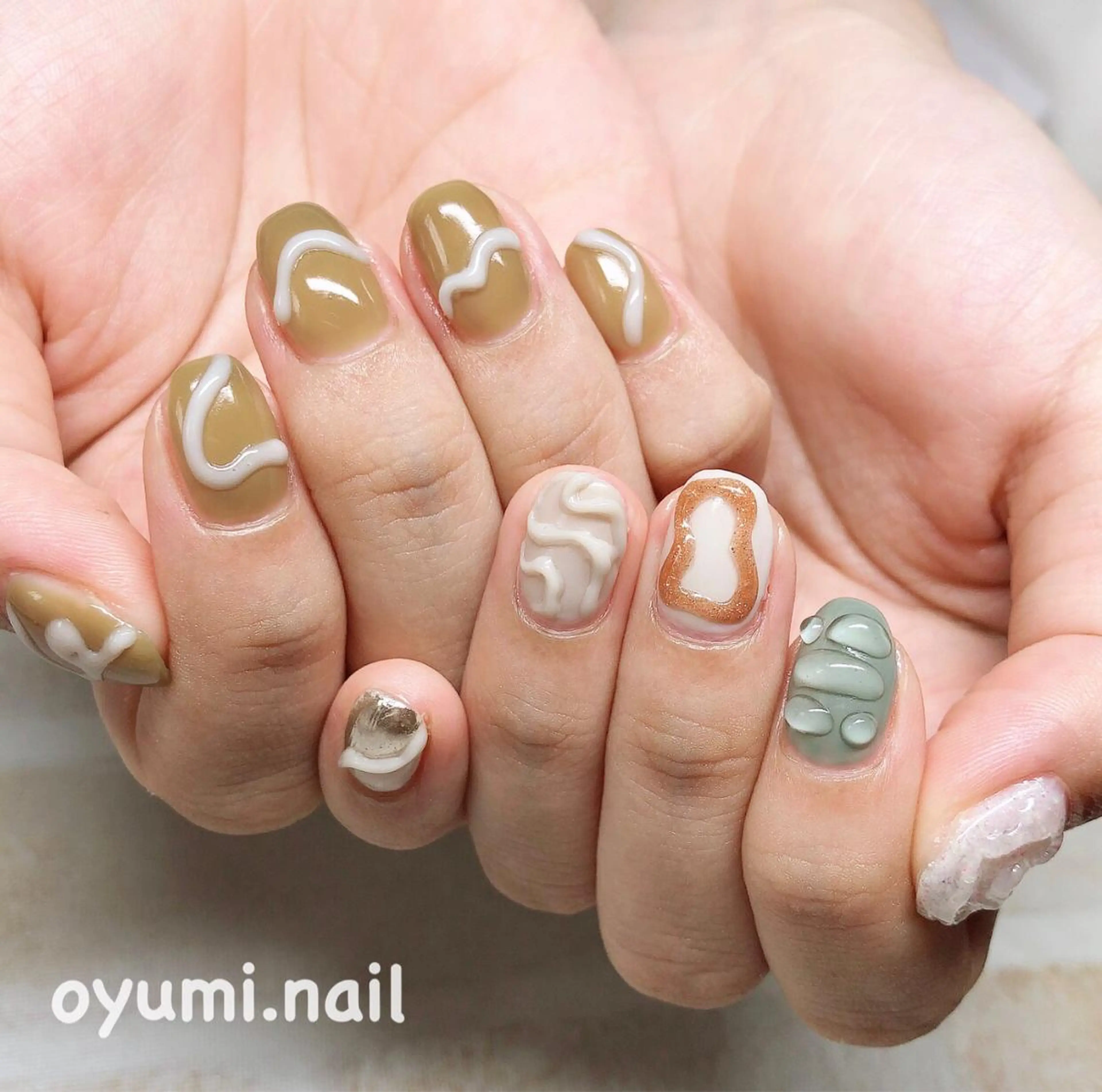 ネイル アニマル柄 べっ甲ネイル ジェルネイル グラデーション ニュアンスネイル ハンドネイル takanashi yumiのネイルデザイン