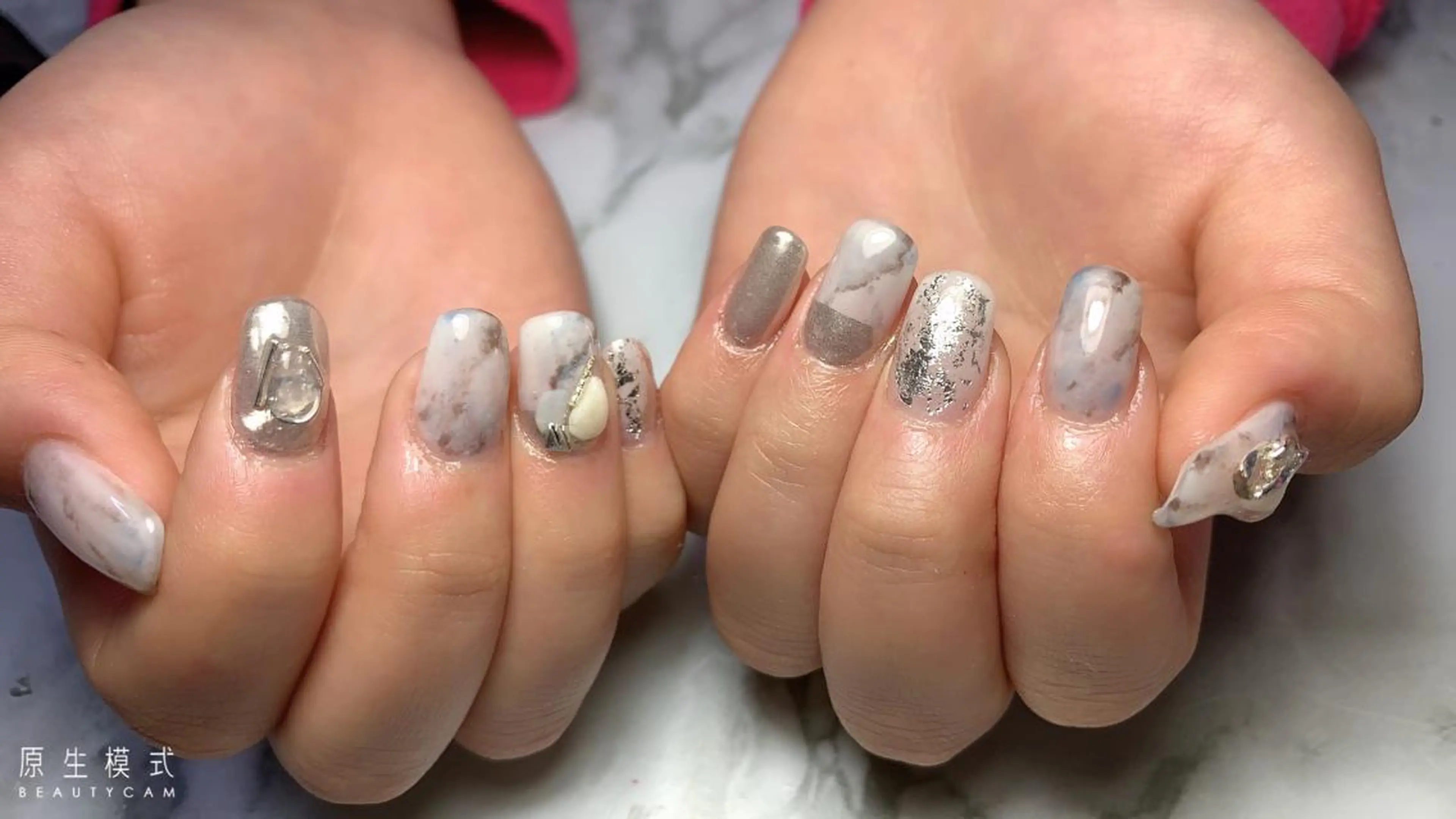 ネイル 大理石ネイル(マーブル) ミラーネイル Lilas Nailのネイルデザイン