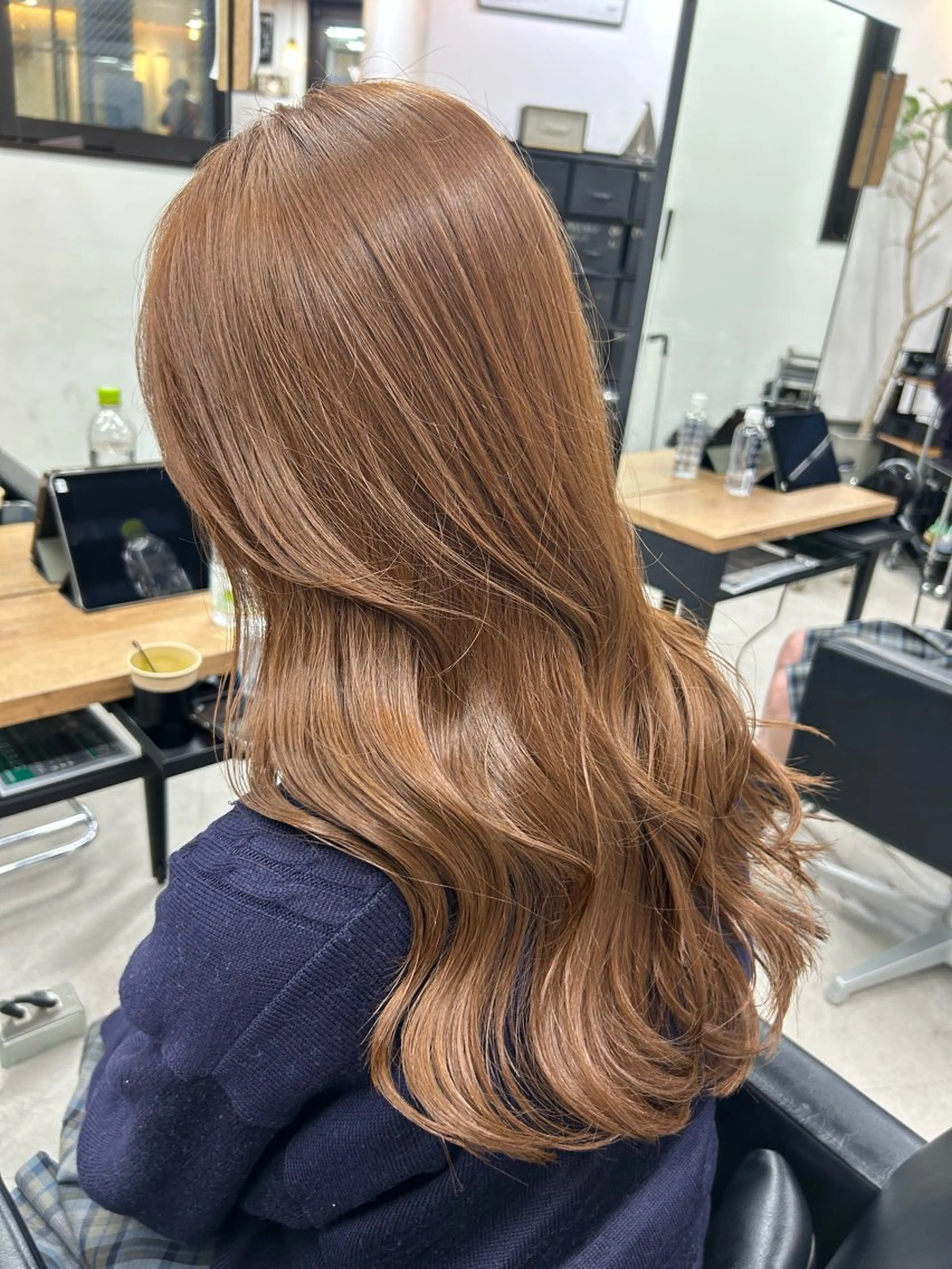 ロング カラー ベージュカラー ブリーチ ダブルカラー ブリーチなしカラー トリートメント RYOSUKE ハイトーンのヘアスタイル