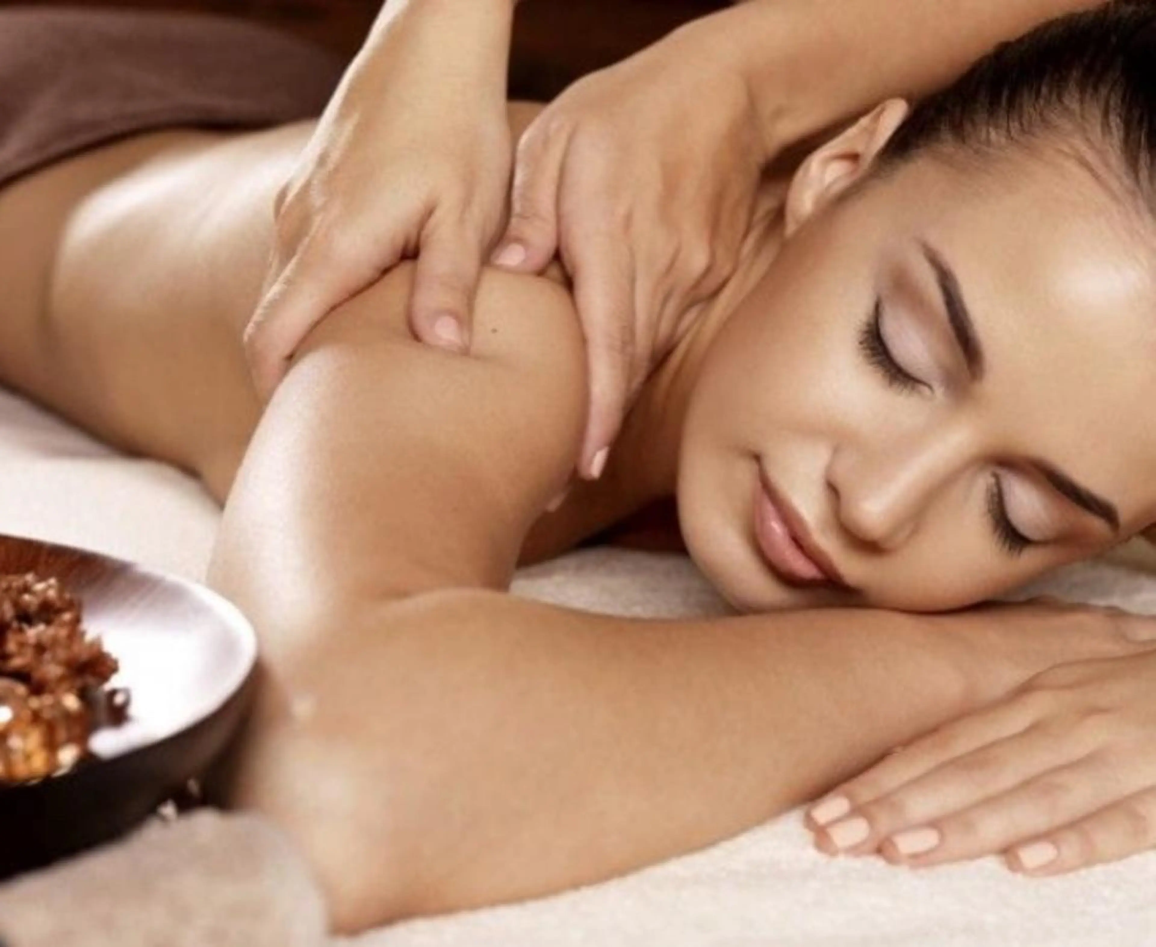 くつろぎの時間🌺背面アロマリラクゼーション🌺ハンドケアも付いております。の写真