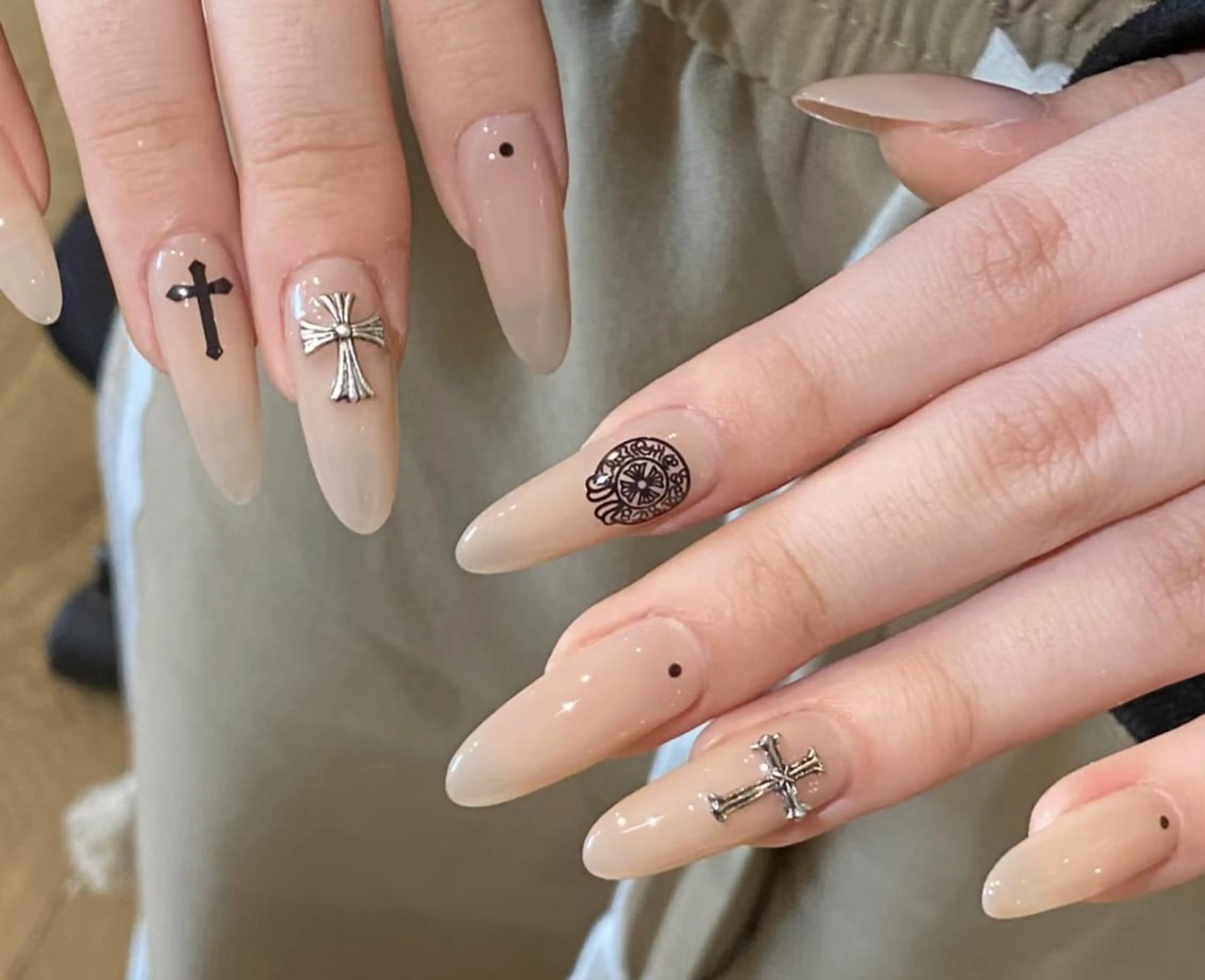 ネイル ハンドネイル エリ🫧 nail池袋東口のネイルデザイン