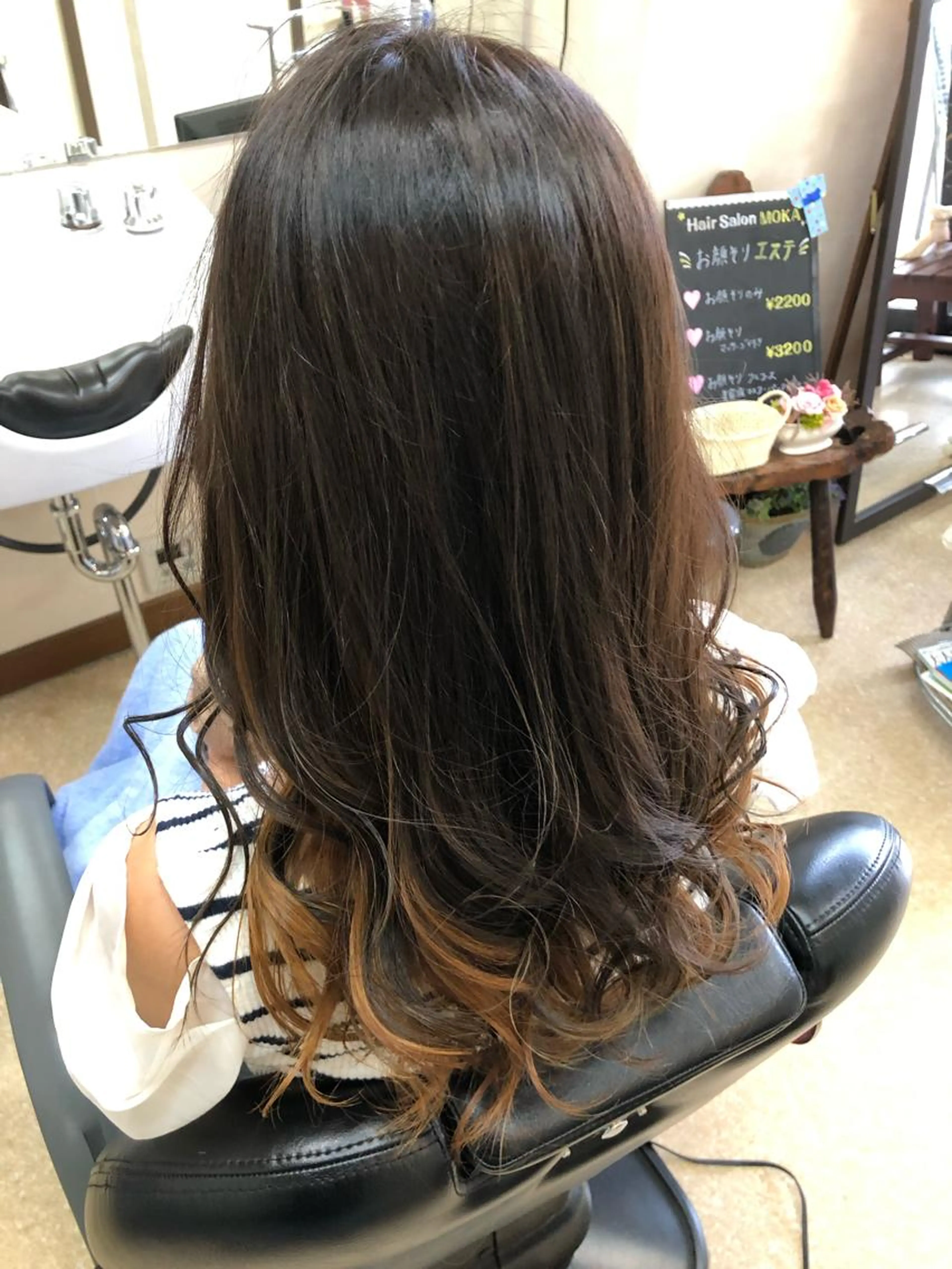 インナーカラー　ブリーチ＋全体カラーの写真