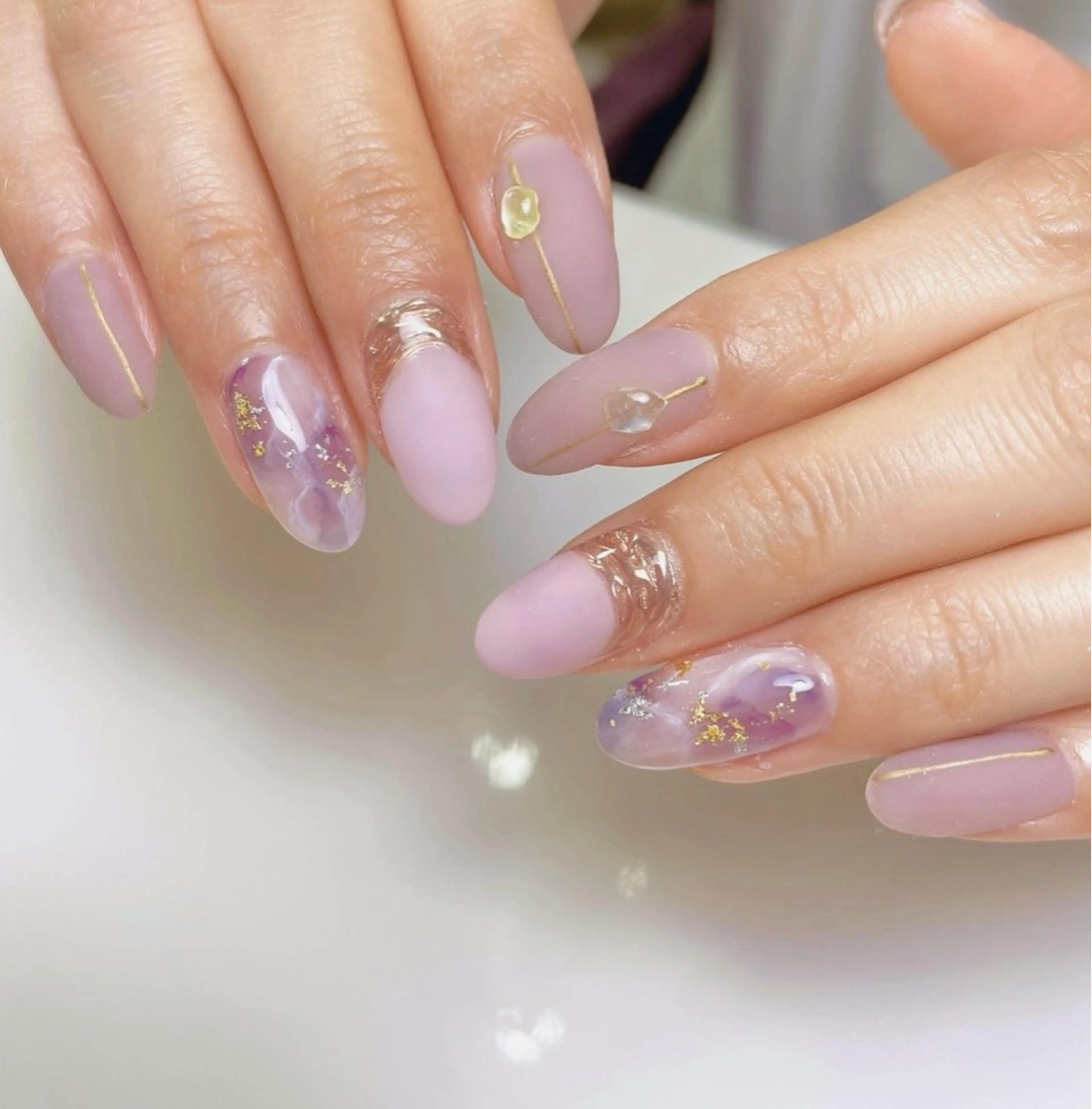 ネイル ミラーネイル 持ち込み ニュアンスネイル nana .のネイルデザイン