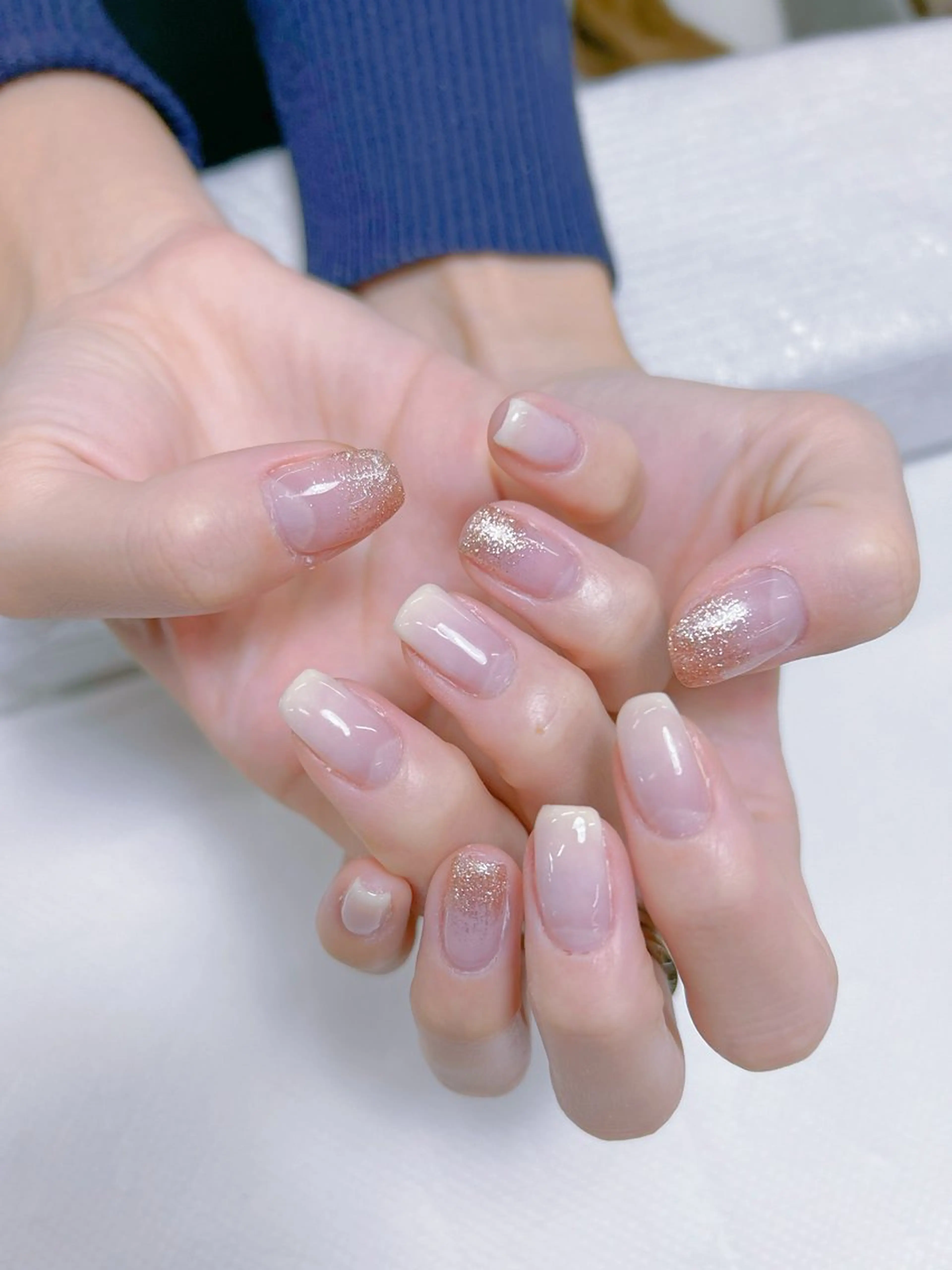 ネイル グラデーション ホワイト MAXKELLY MAIのネイルデザイン