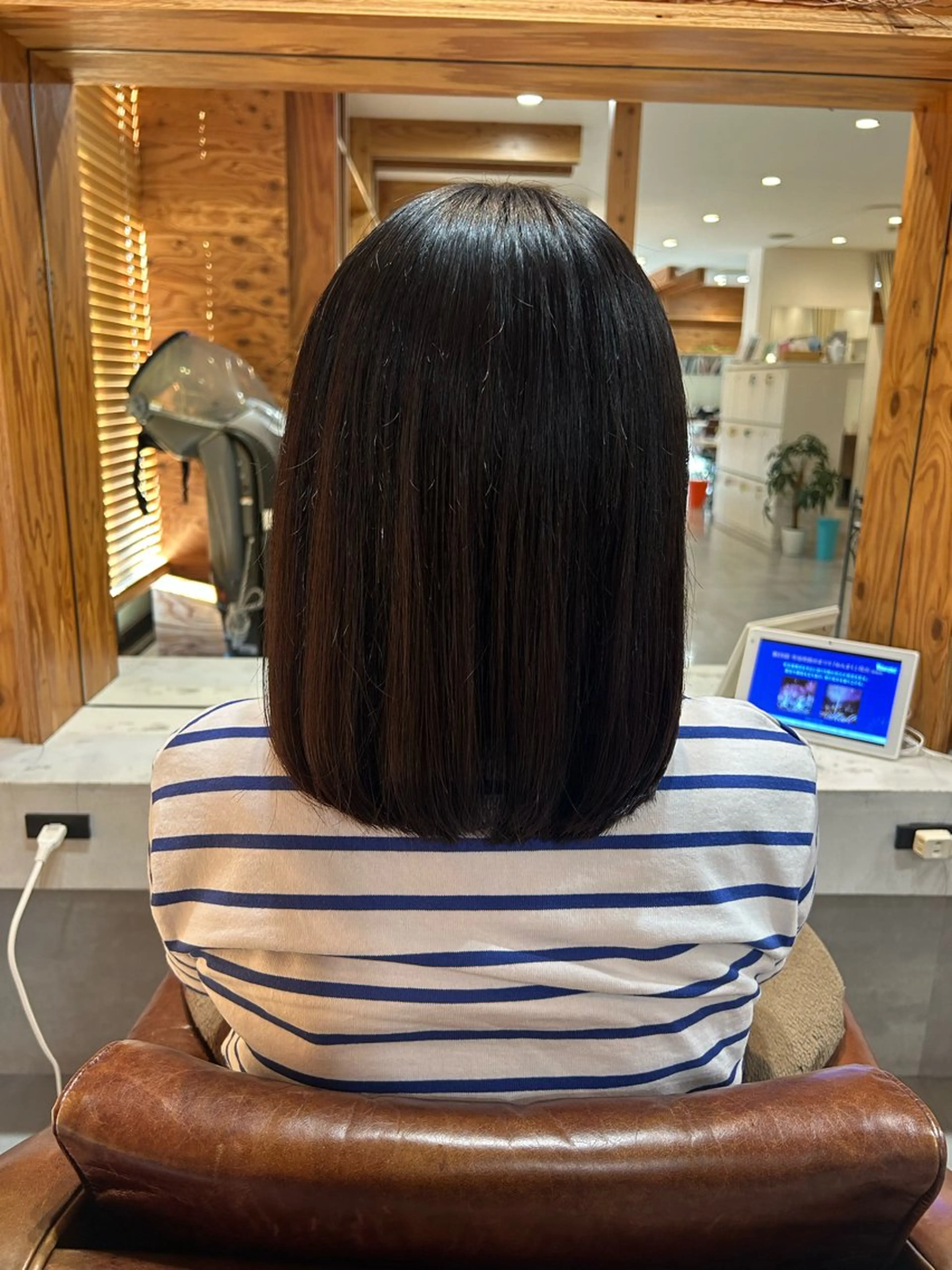 ミディアム adorable 樋口円のヘアスタイル