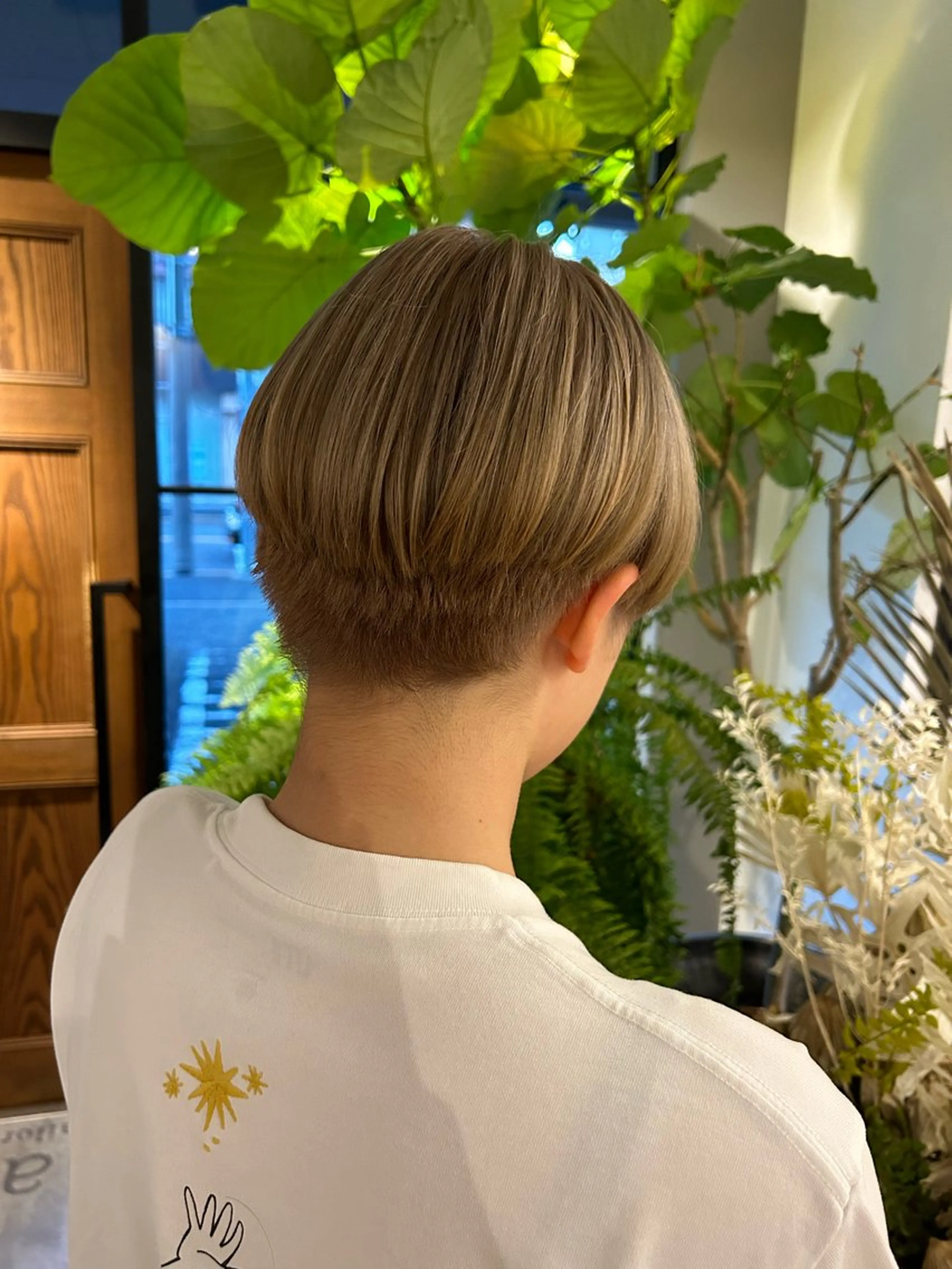 ショート カラー 村松 美月のヘアスタイル