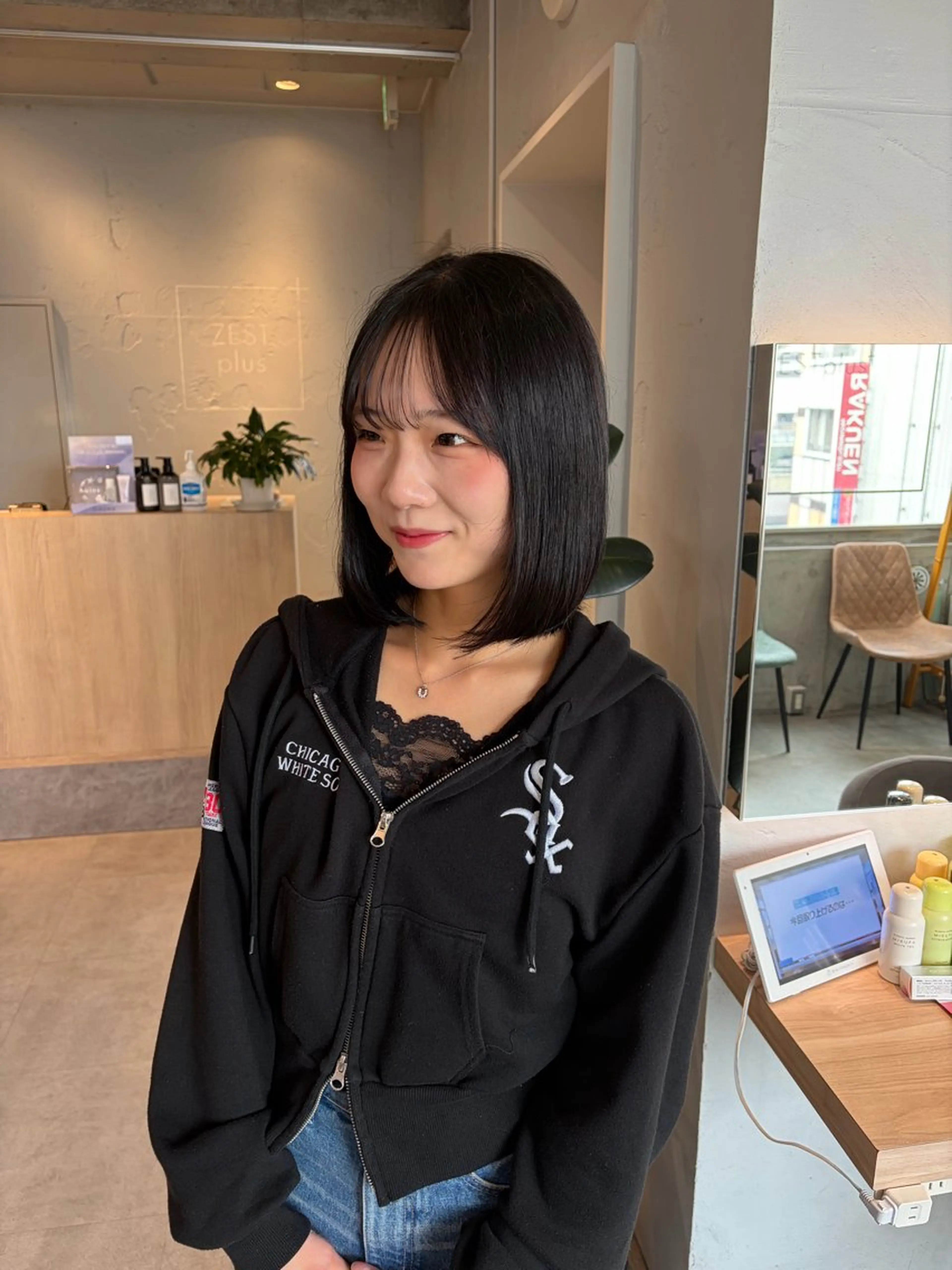 ショート カラー ヘアカラー 透明感カラー✨🥣 /ミクのヘアスタイル