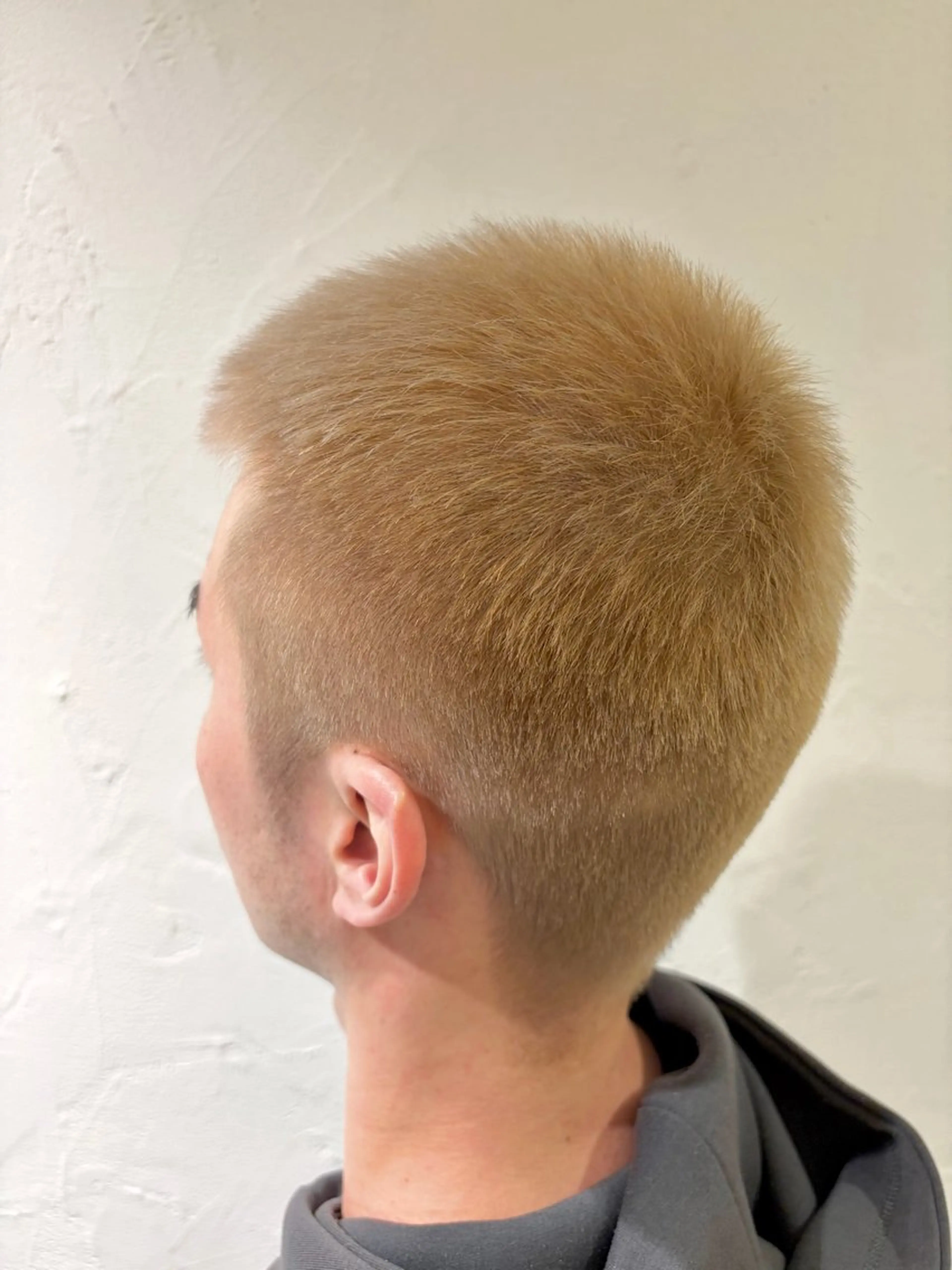 カラー メンズ メンズブリーチ ブリーチ ブロンド カット 美容室stadium 横田ジュンコのヘアスタイル