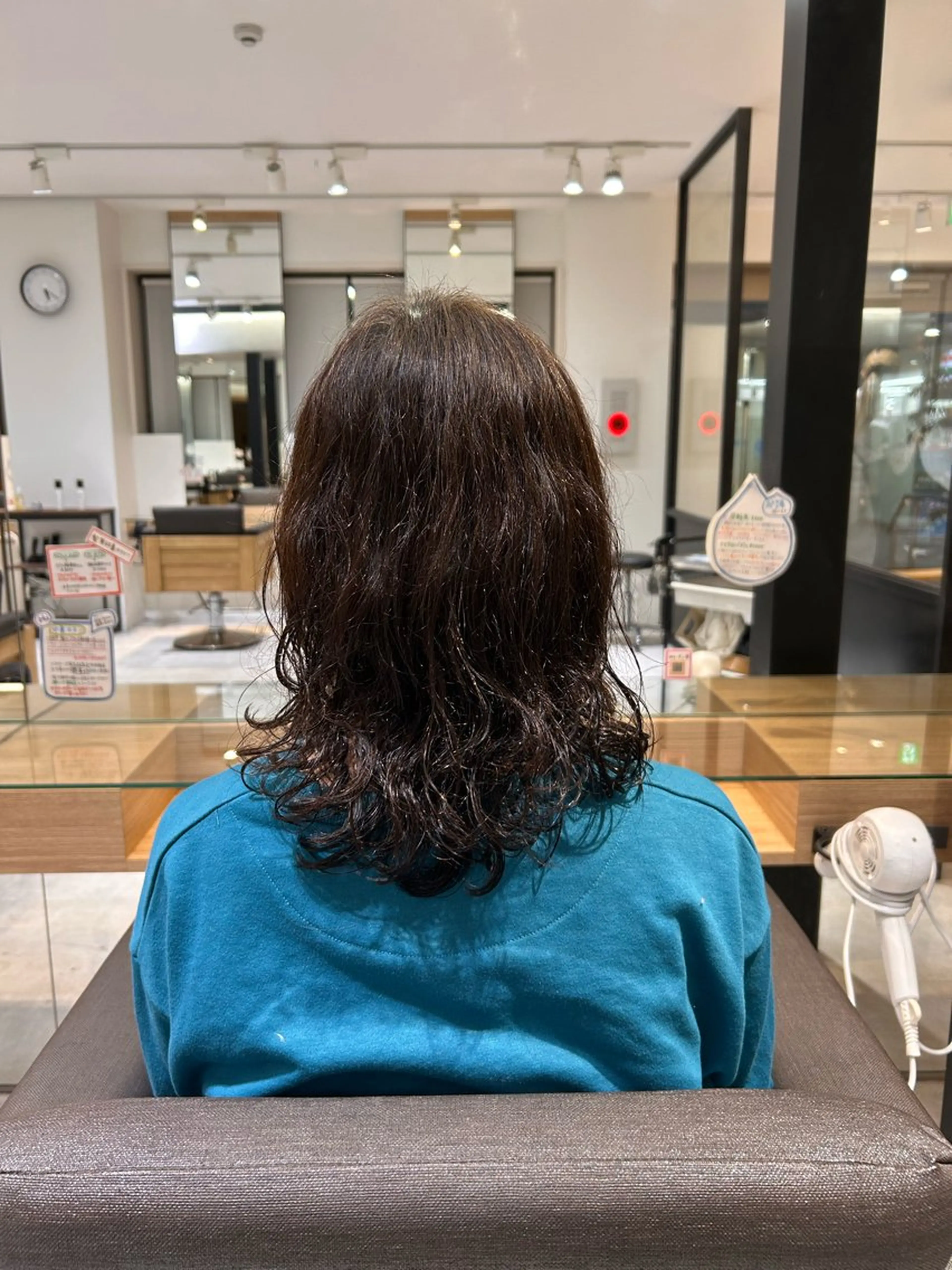 ミディアム 玉田 千智のヘアスタイル