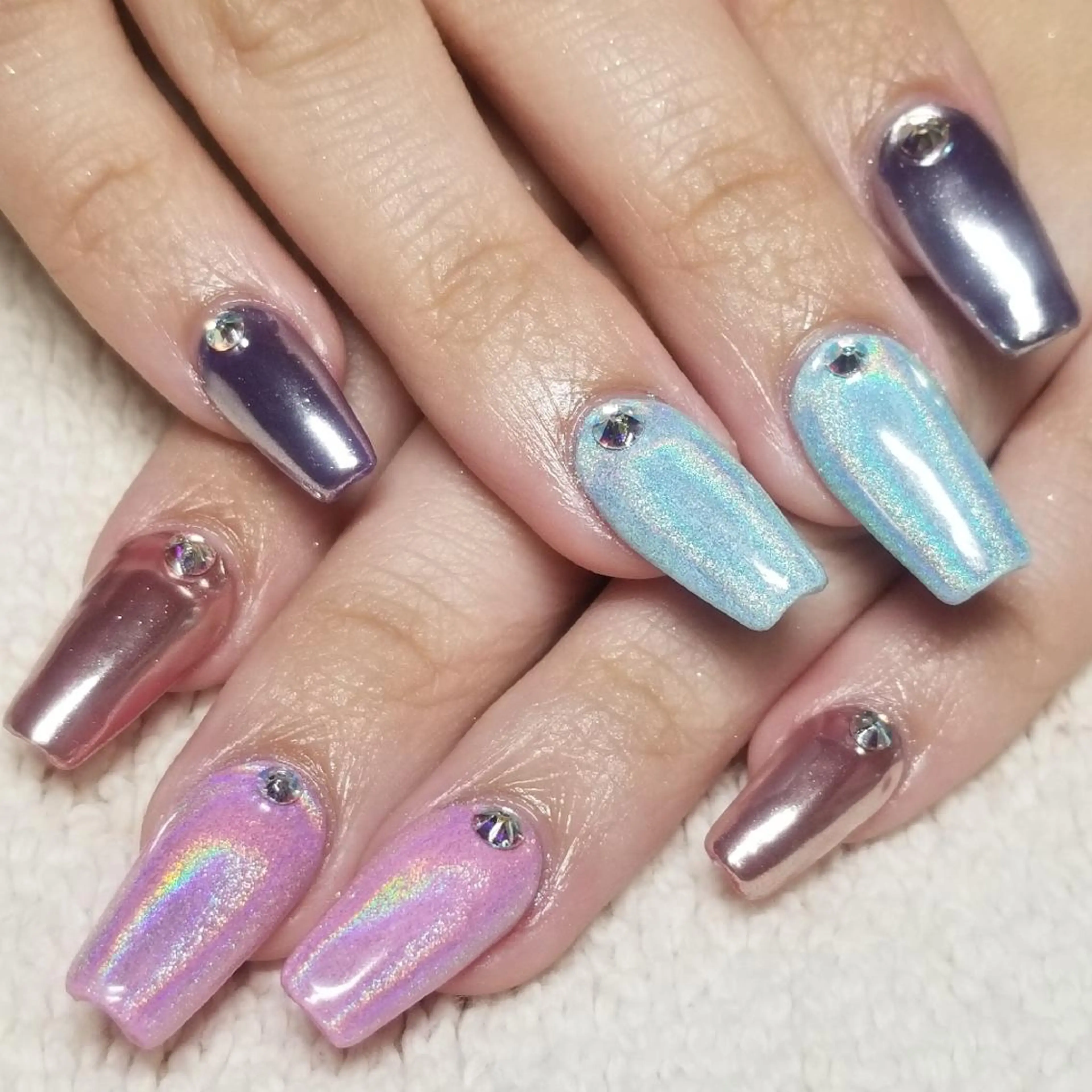 ネイル オーロラネイル ブルー ミラーネイル ピンク ストーンネイル ハンドネイル よしだ ひろきのネイルデザイン