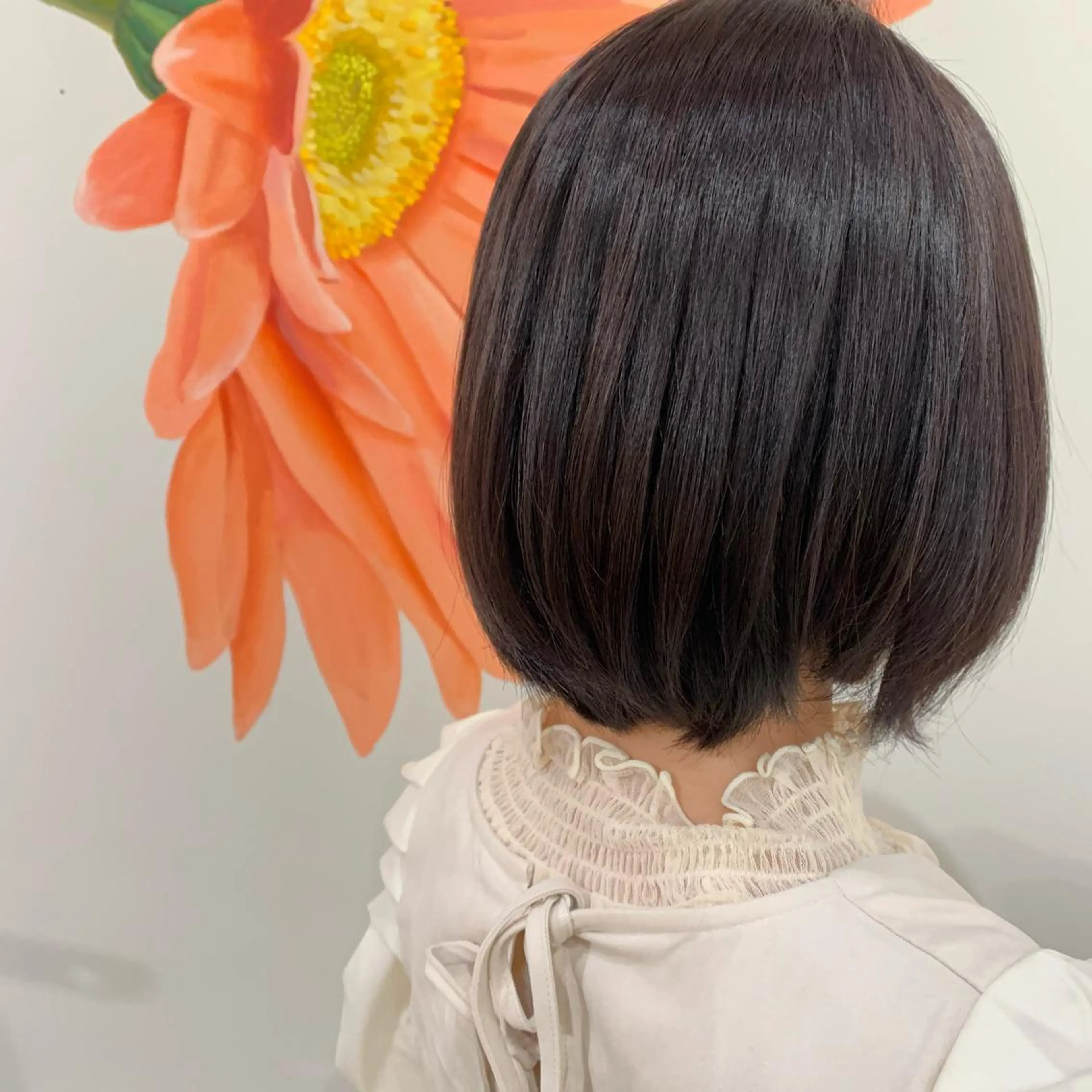 ショート 草野ゆずき⌇縮毛矯正 ⌇Wカラー⌇レイヤーのヘアスタイル