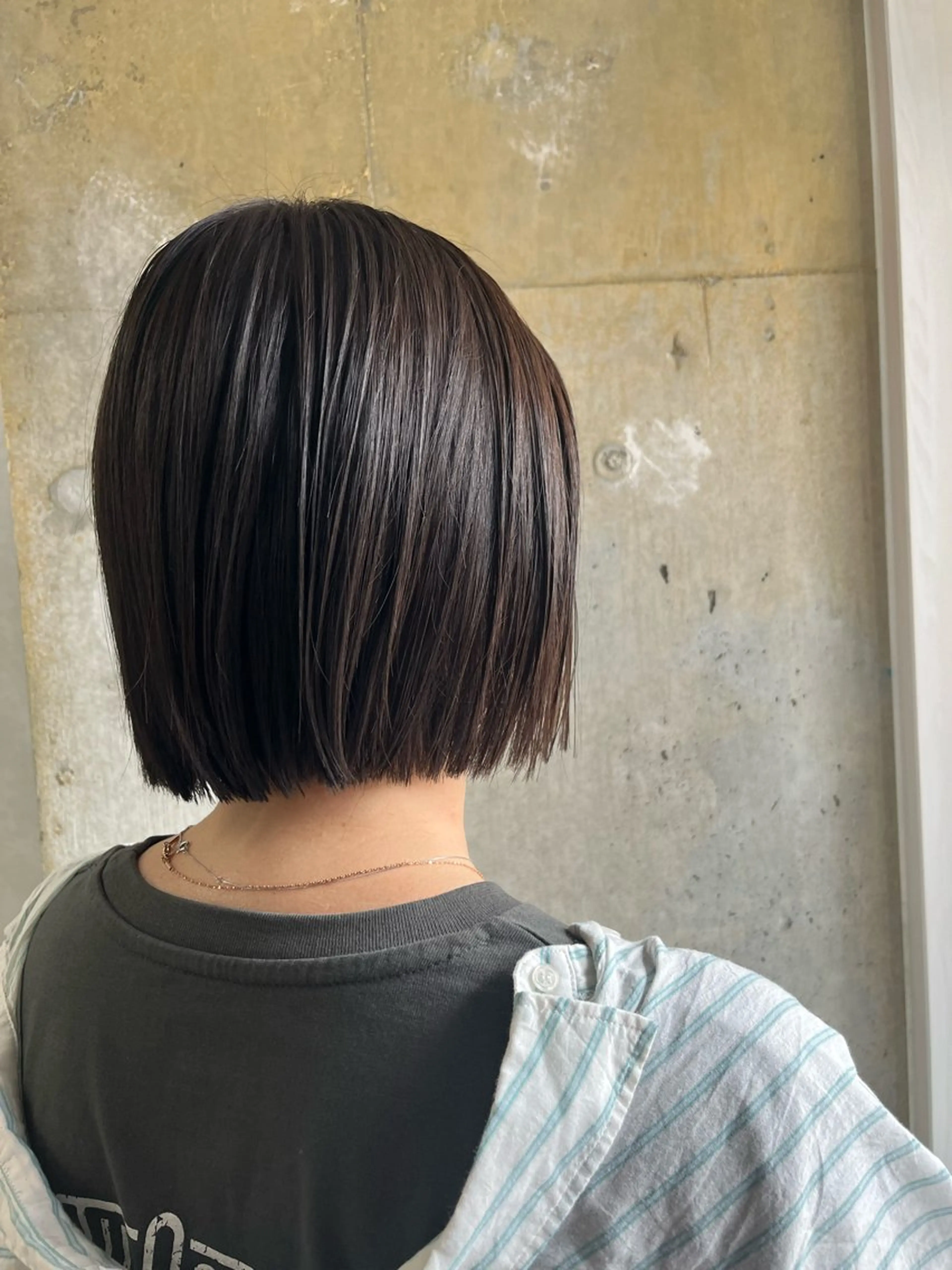 ミディアム カラー アッシュ アッシュブラウン ブラウンカラー ボブ anon Loemのヘアスタイル